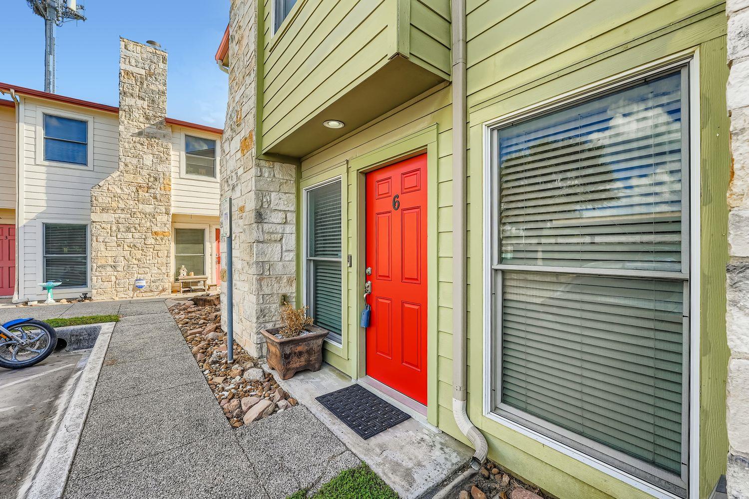 6900 E Riverside Dr #6 Property Photo 3