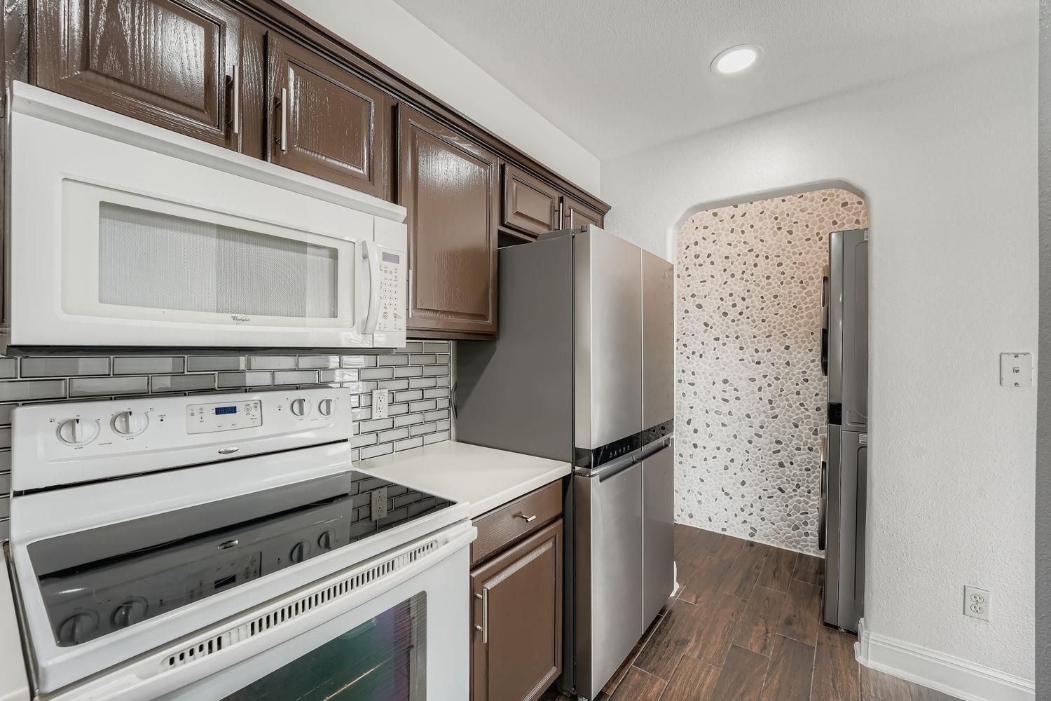 6900 E Riverside Dr #6 Property Photo 13