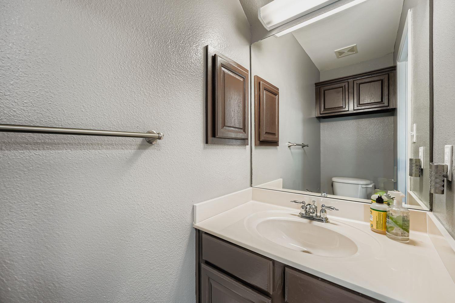 6900 E Riverside Dr #6 Property Photo 14