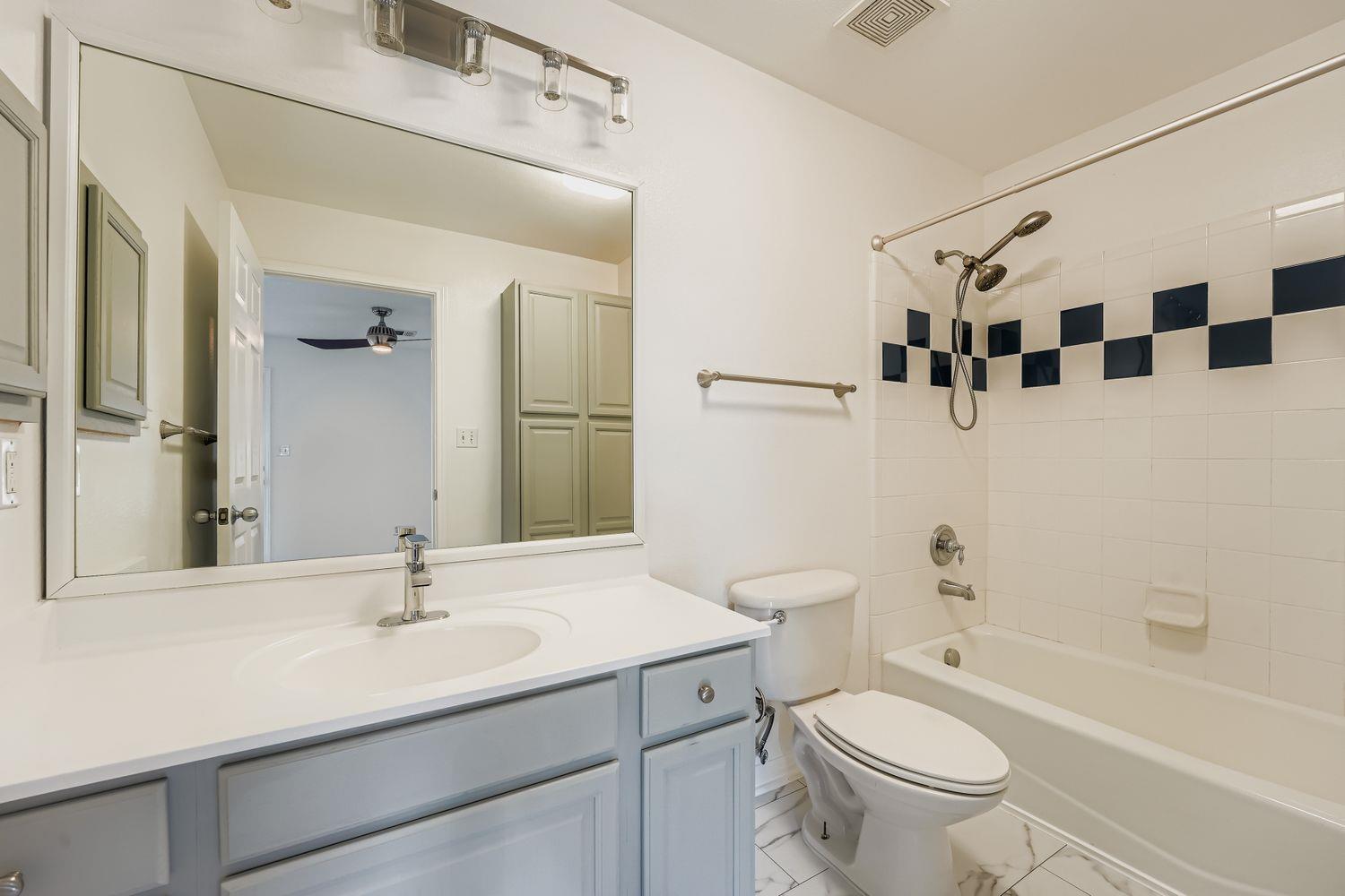 6900 E Riverside Dr #6 Property Photo 18