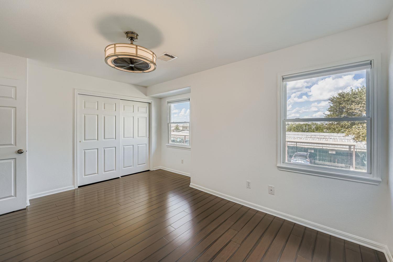 6900 E Riverside Dr #6 Property Photo 21