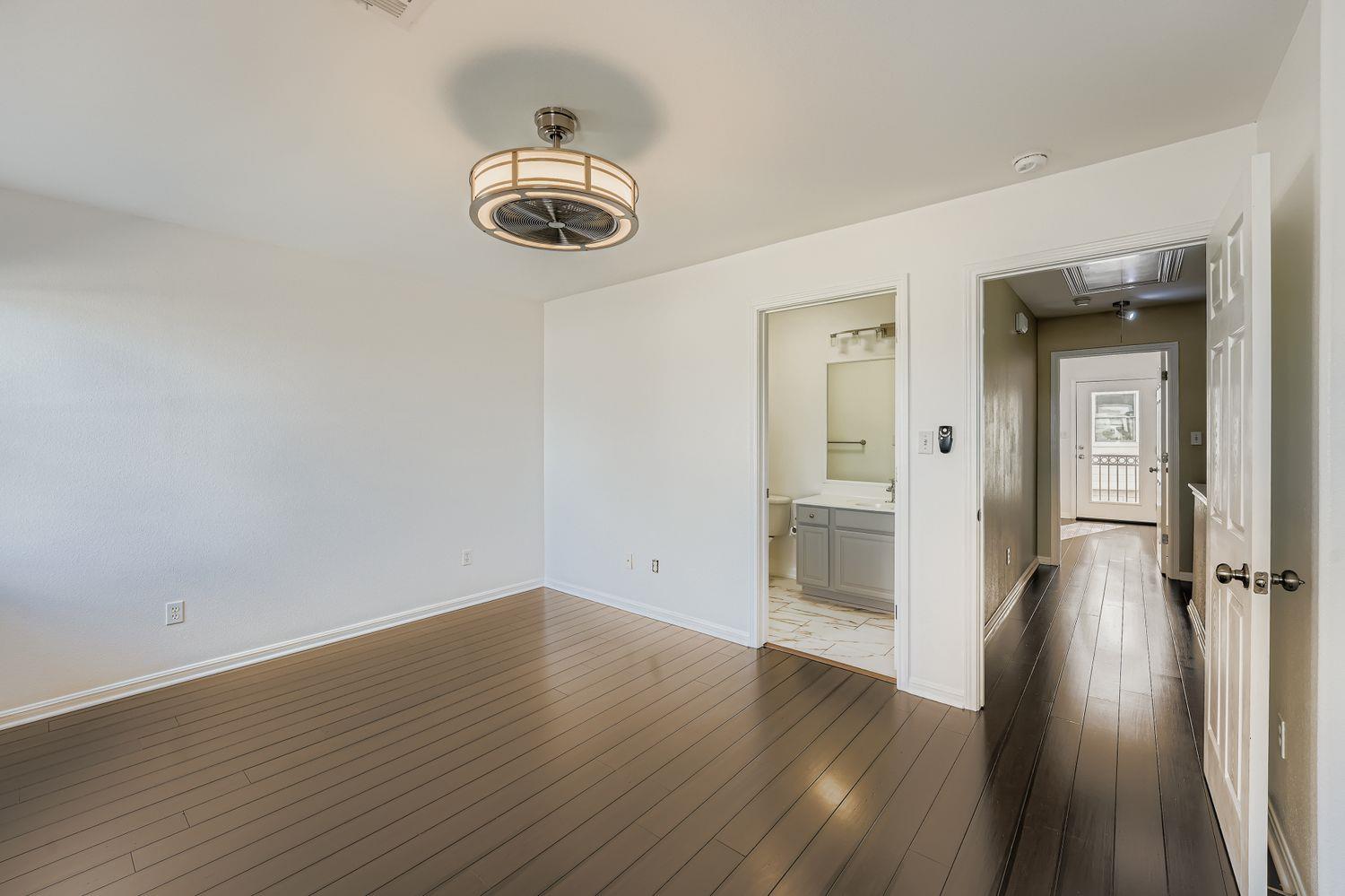 6900 E Riverside Dr #6 Property Photo 23