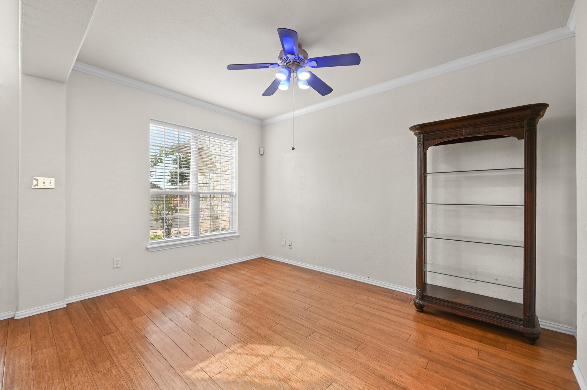 1689 Amberwood Loop Property Photo 9