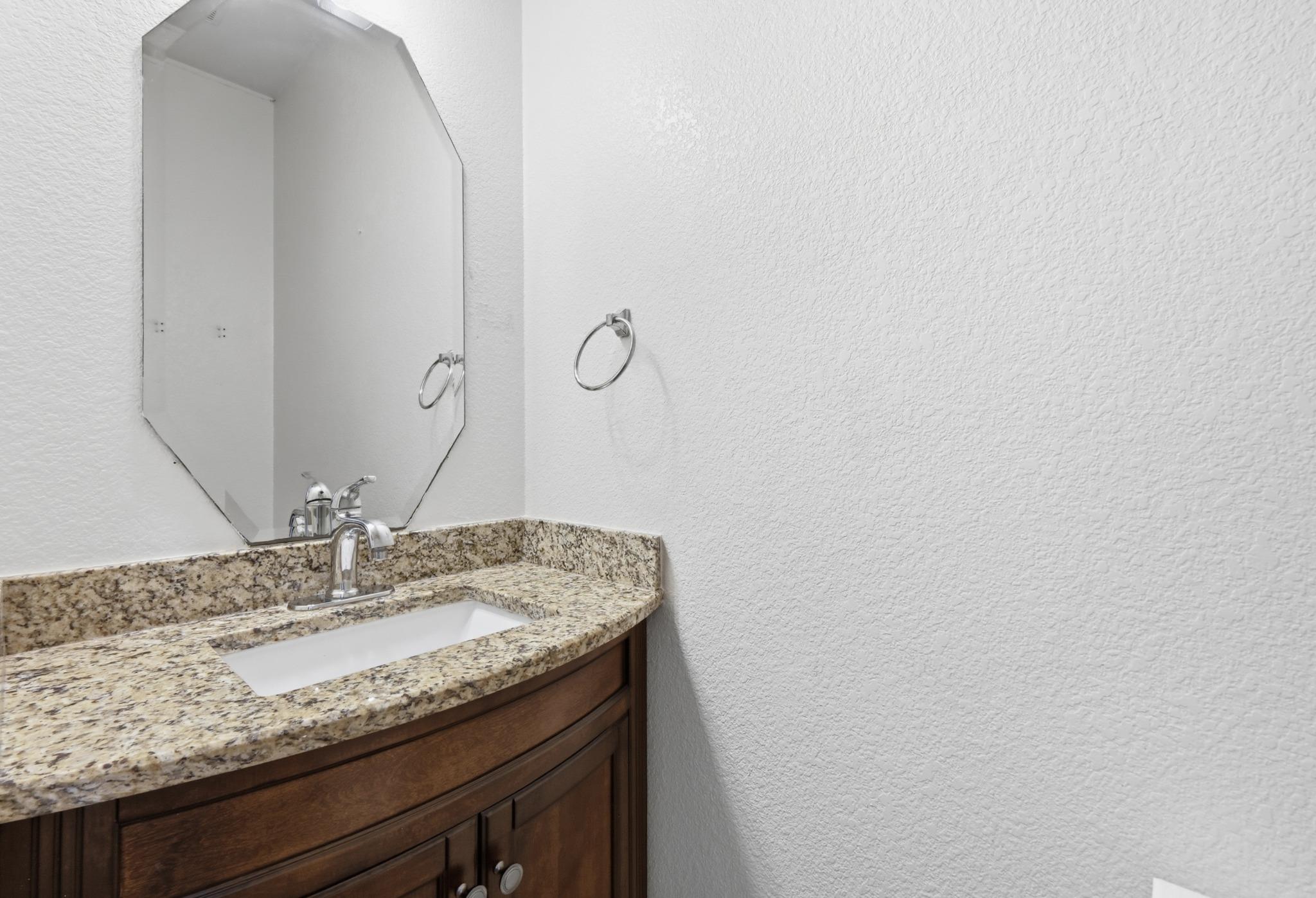 1689 Amberwood Loop Property Photo 19