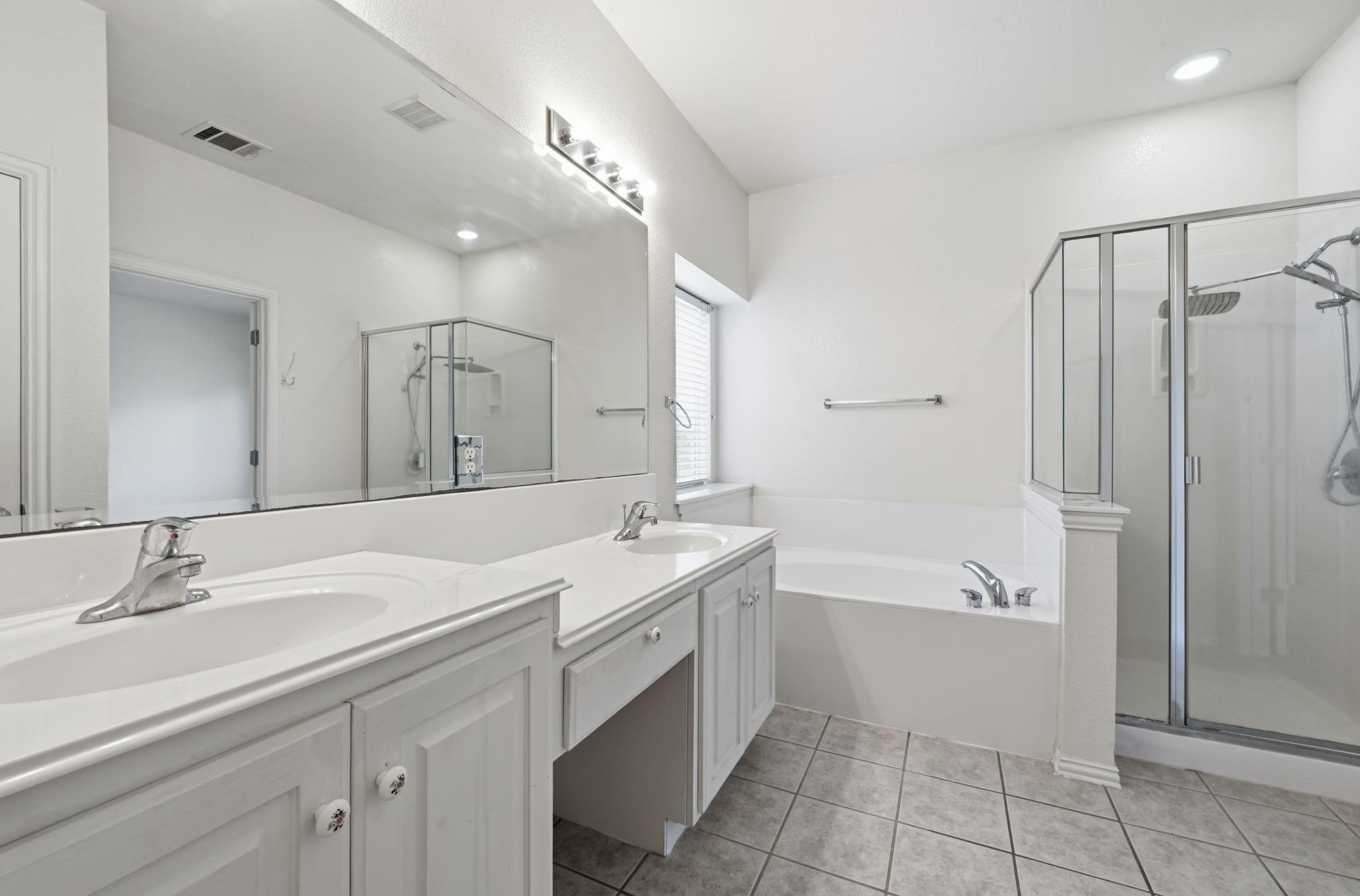 1689 Amberwood Loop Property Photo 22