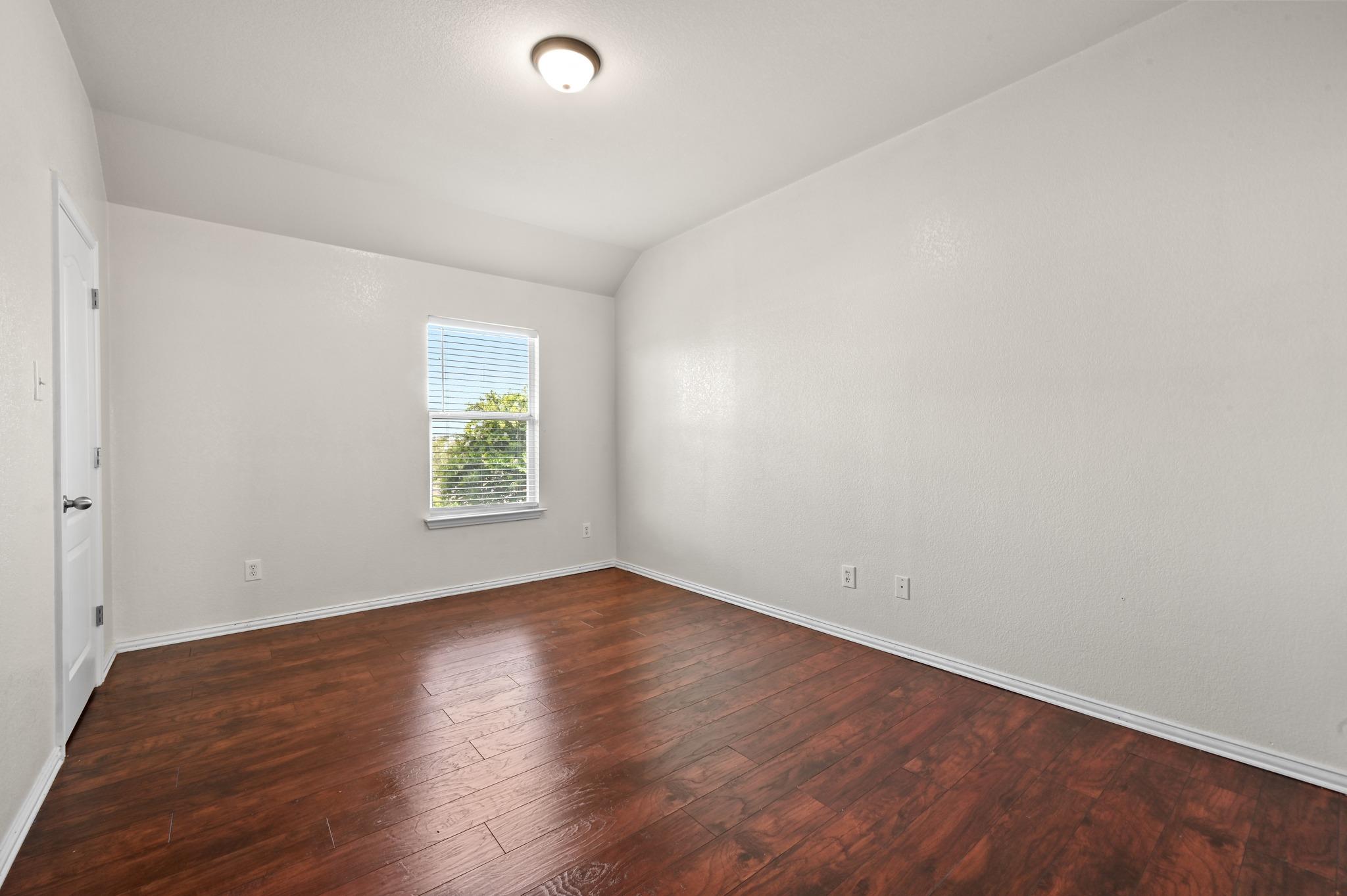 1689 Amberwood Loop Property Photo 27