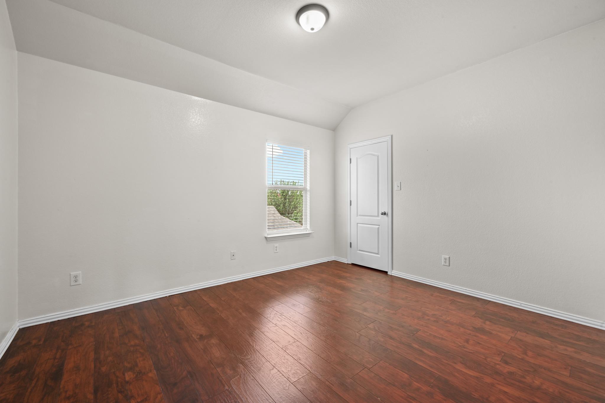 1689 Amberwood Loop Property Photo 28