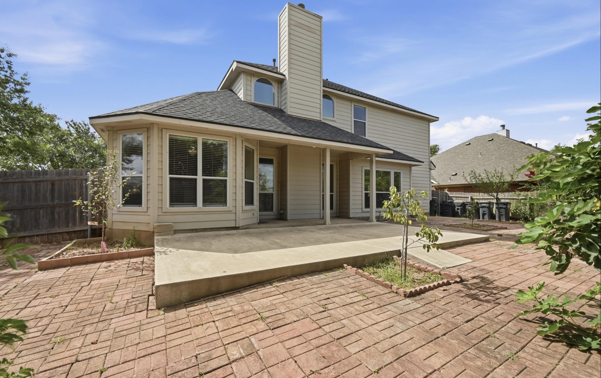 1689 Amberwood Loop Property Photo 33