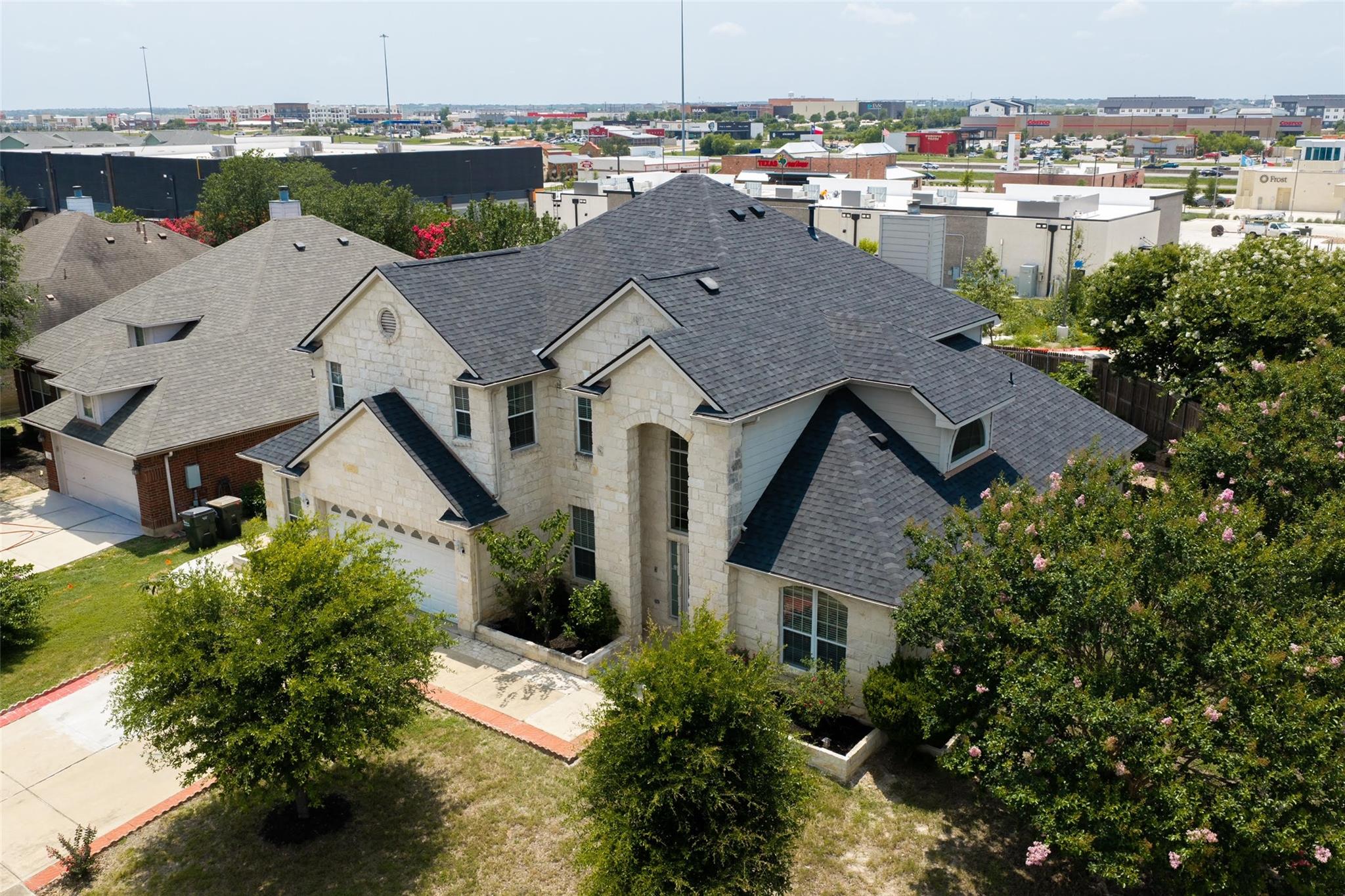1689 Amberwood Loop Property Photo 36