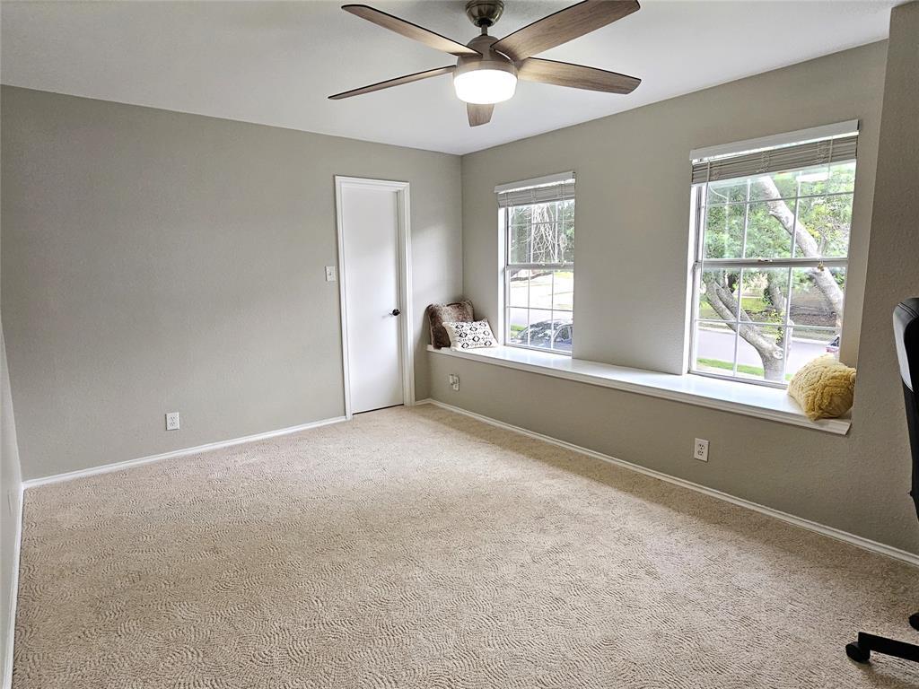 1913 Stratford Dr Property Photo 19