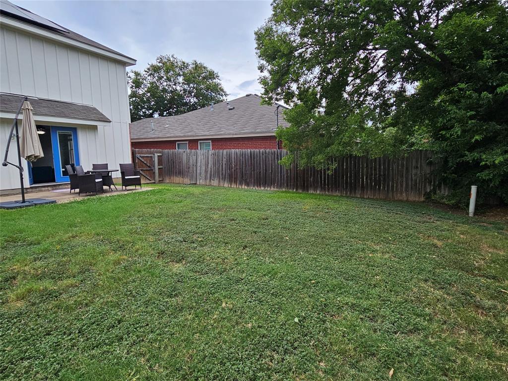 1913 Stratford Dr Property Photo 27