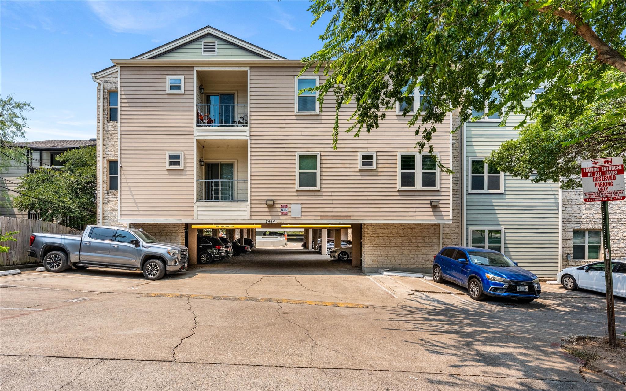 2414 Longview St #202 Property Photo 1