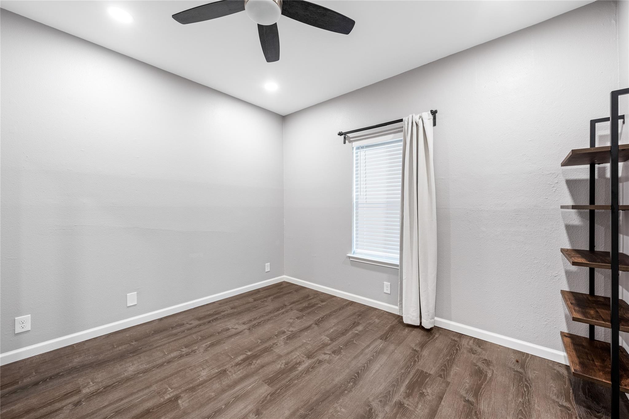 2414 Longview St #202 Property Photo 14