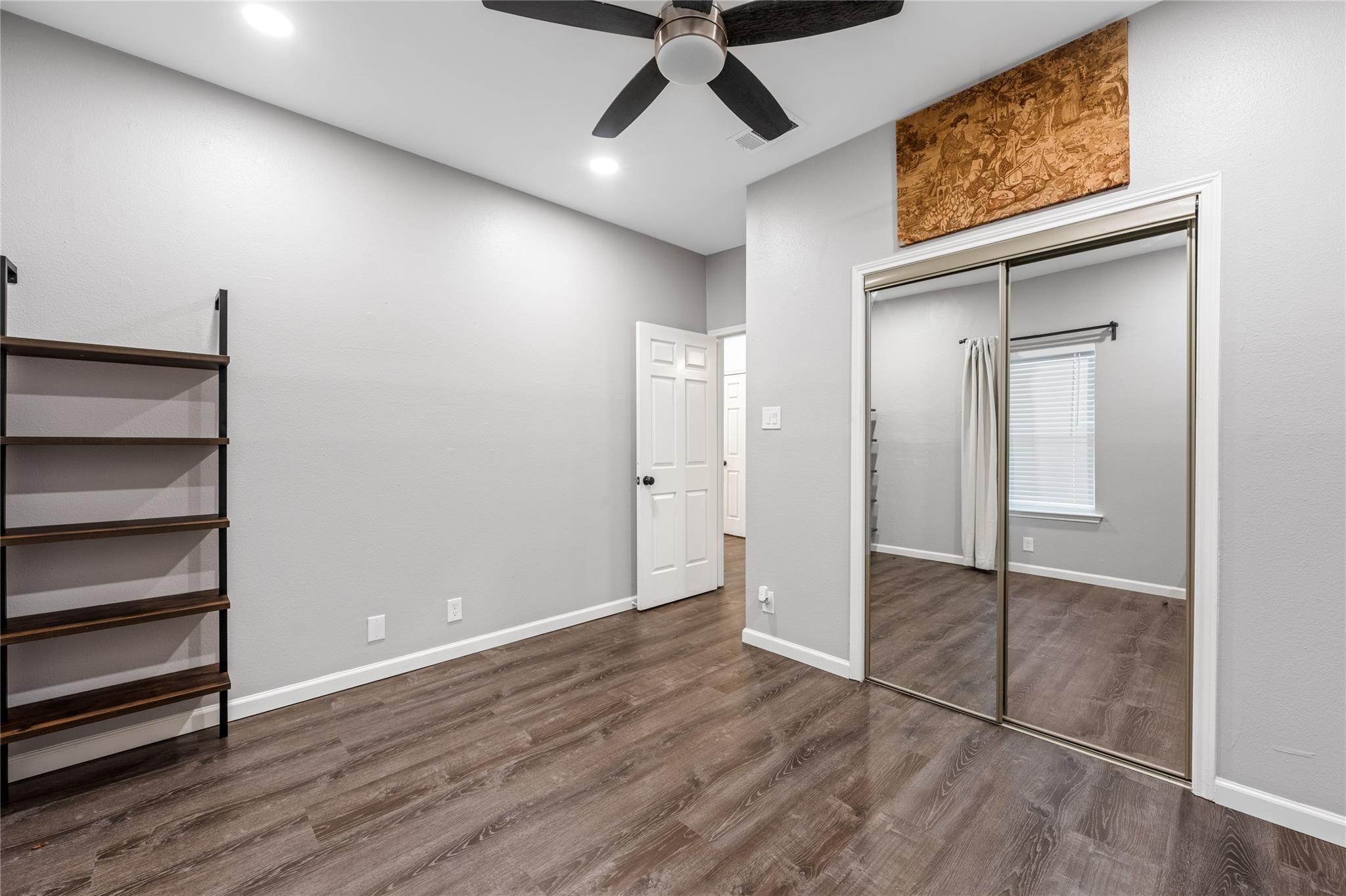 2414 Longview St #202 Property Photo 15
