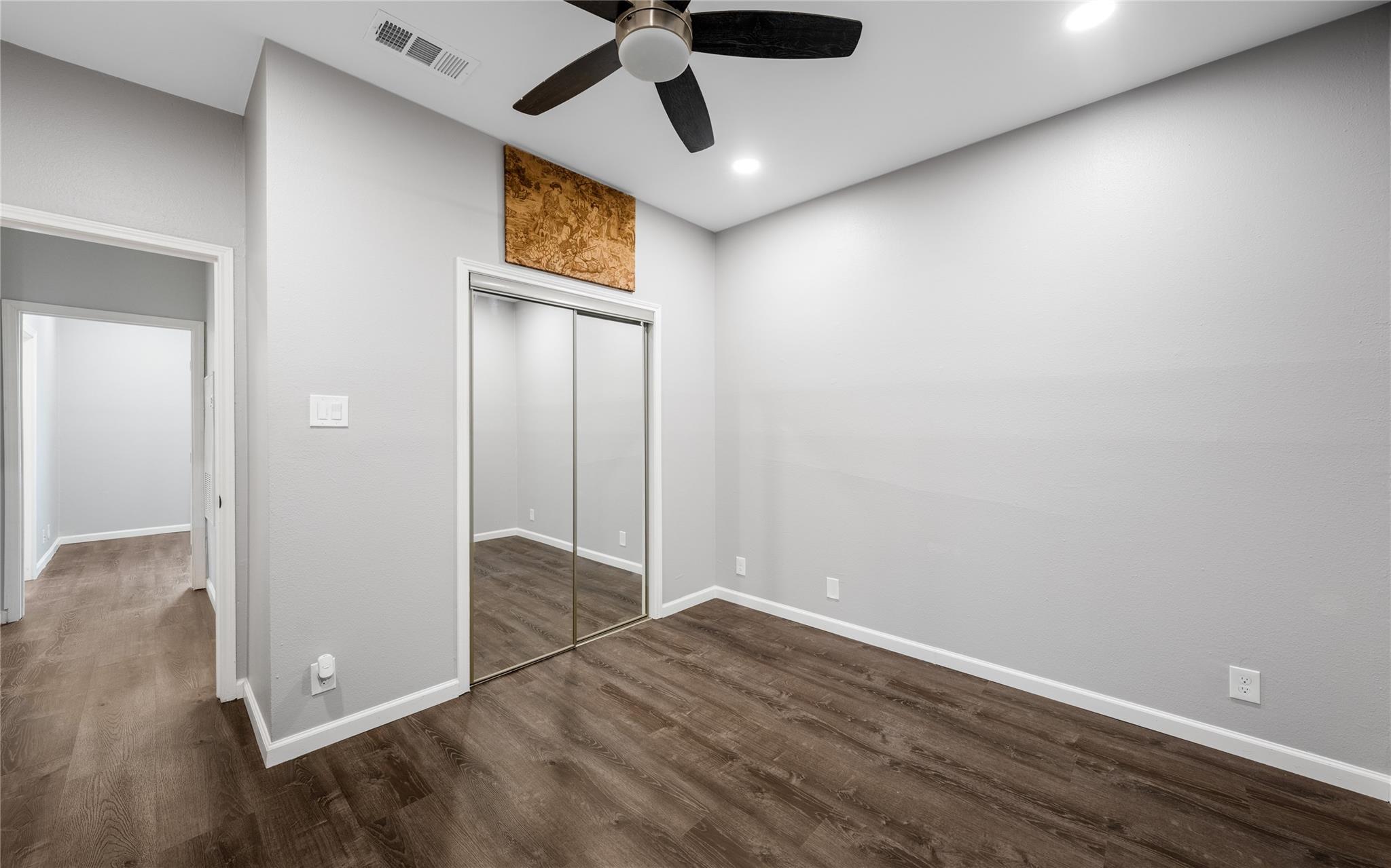 2414 Longview St #202 Property Photo 16