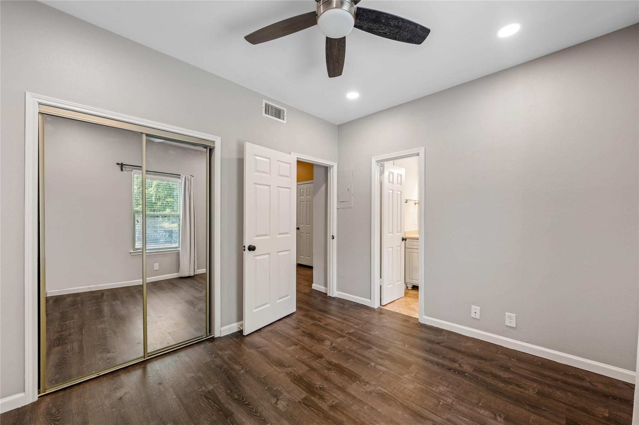 2414 Longview St #202 Property Photo 19