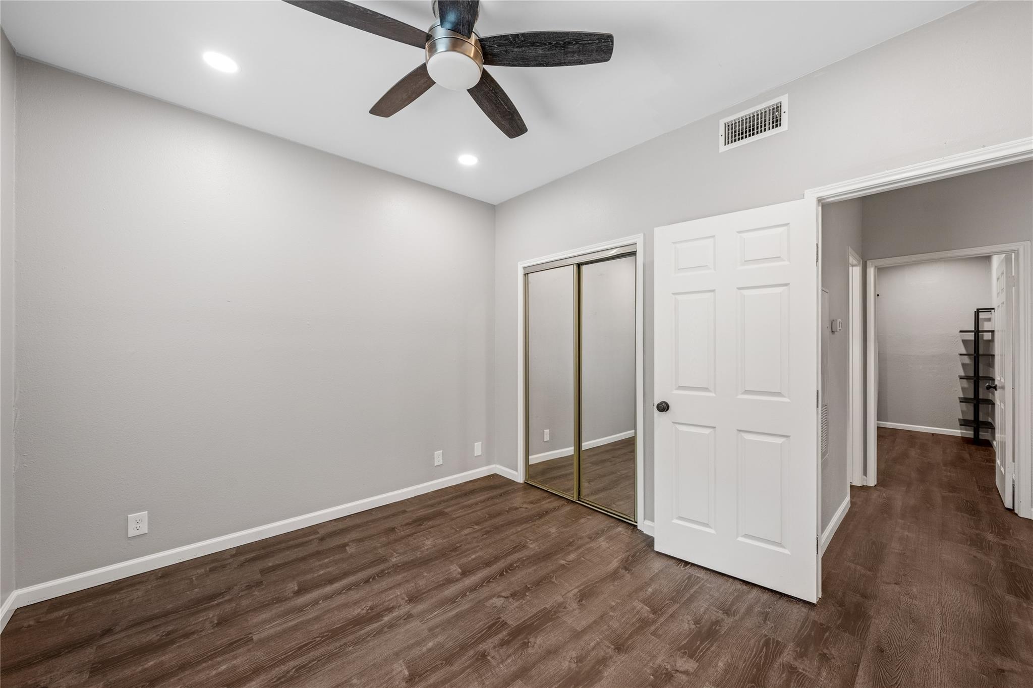 2414 Longview St #202 Property Photo 21