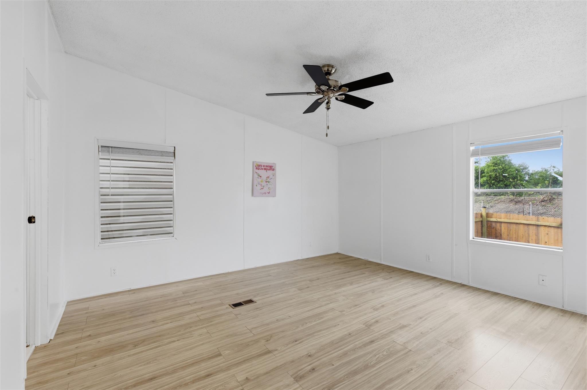 376 Rae Ln Property Photo 22