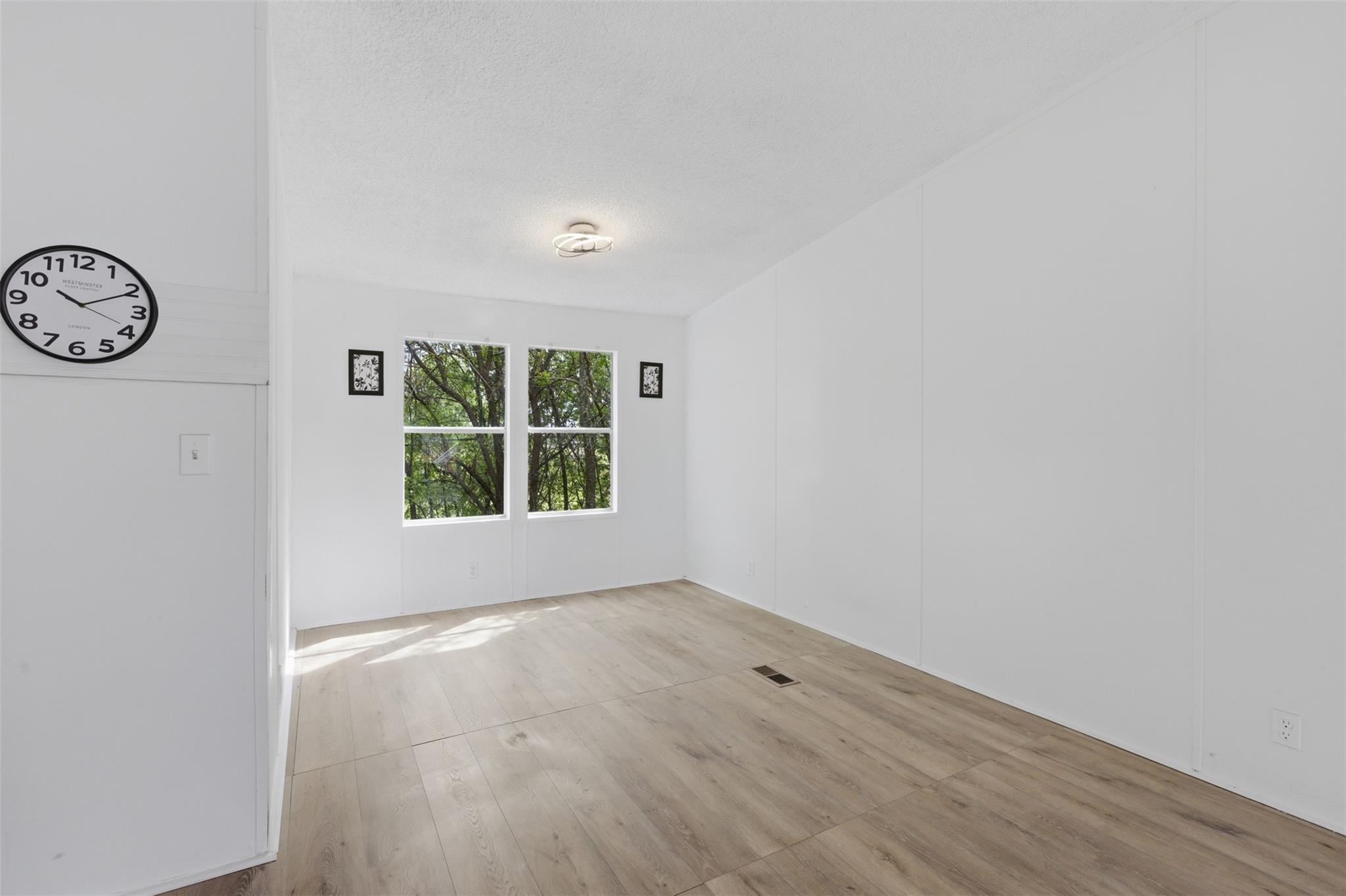 376 Rae Ln Property Photo 25