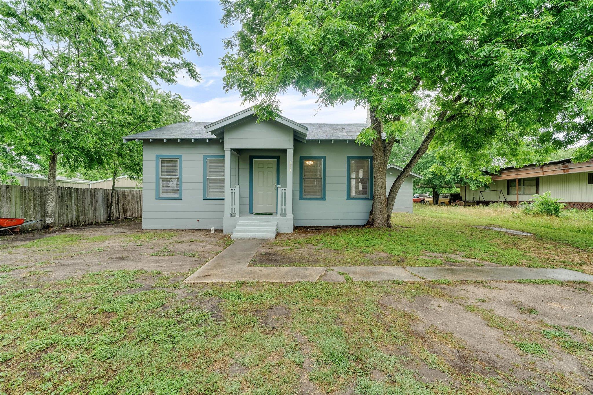 513 San Marcos Hwy Property Photo