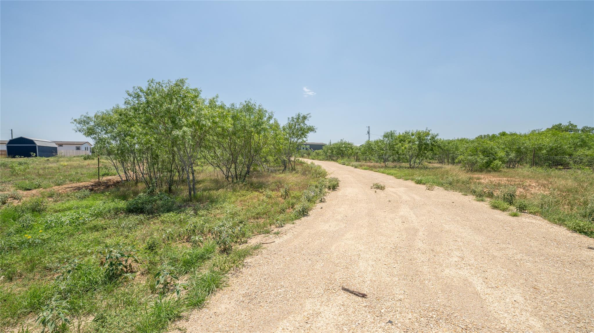 1121 Callihan Rd Property Photo 6