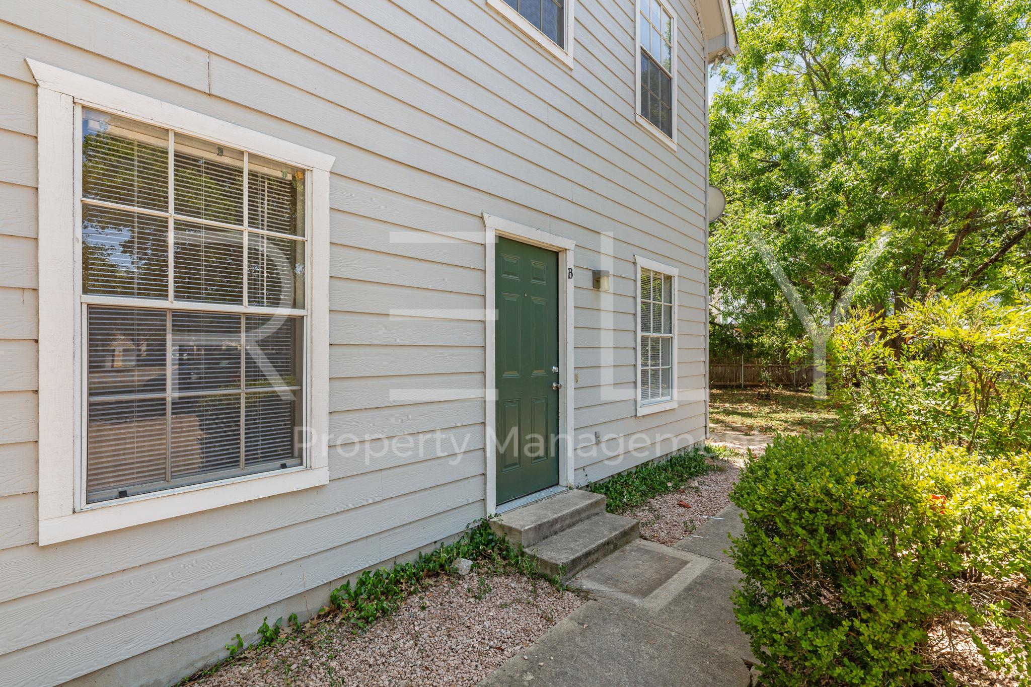 2908 Whisper Oaks Ln None #b Property Photo 4