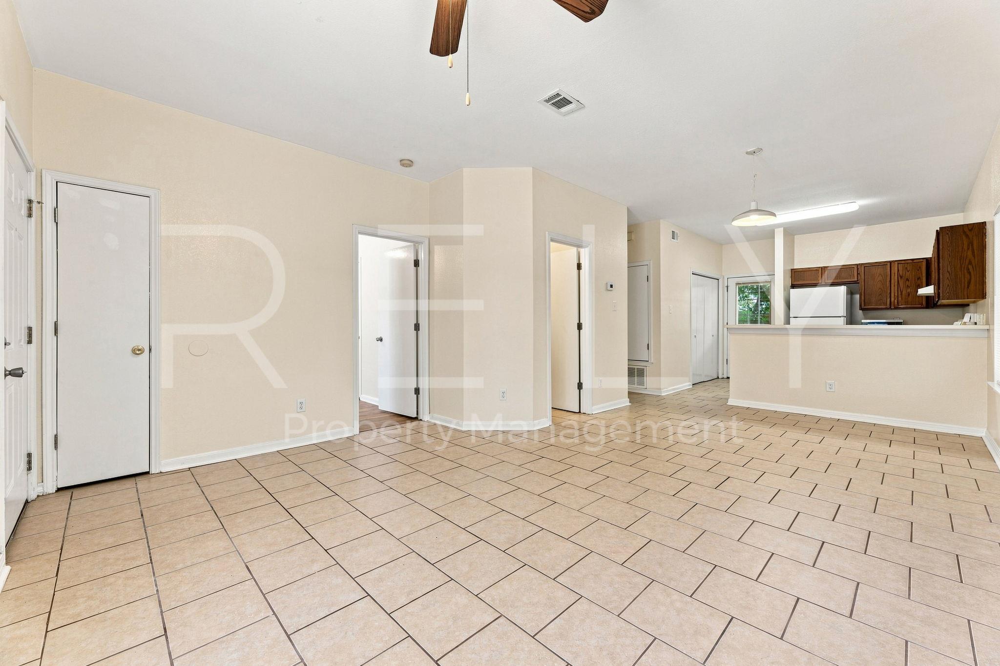 2908 Whisper Oaks Ln None #b Property Photo 7