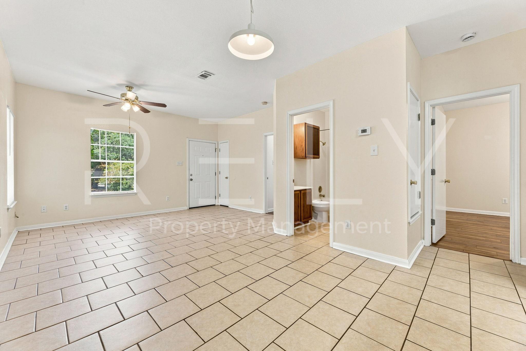 2908 Whisper Oaks Ln None #b Property Photo 8