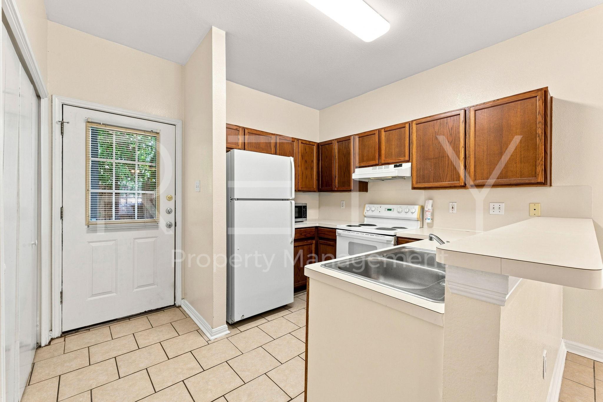 2908 Whisper Oaks Ln None #b Property Photo 13