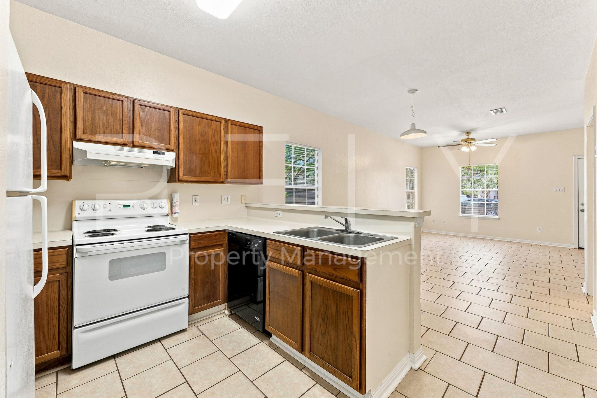 2908 Whisper Oaks Ln None #b Property Photo 15