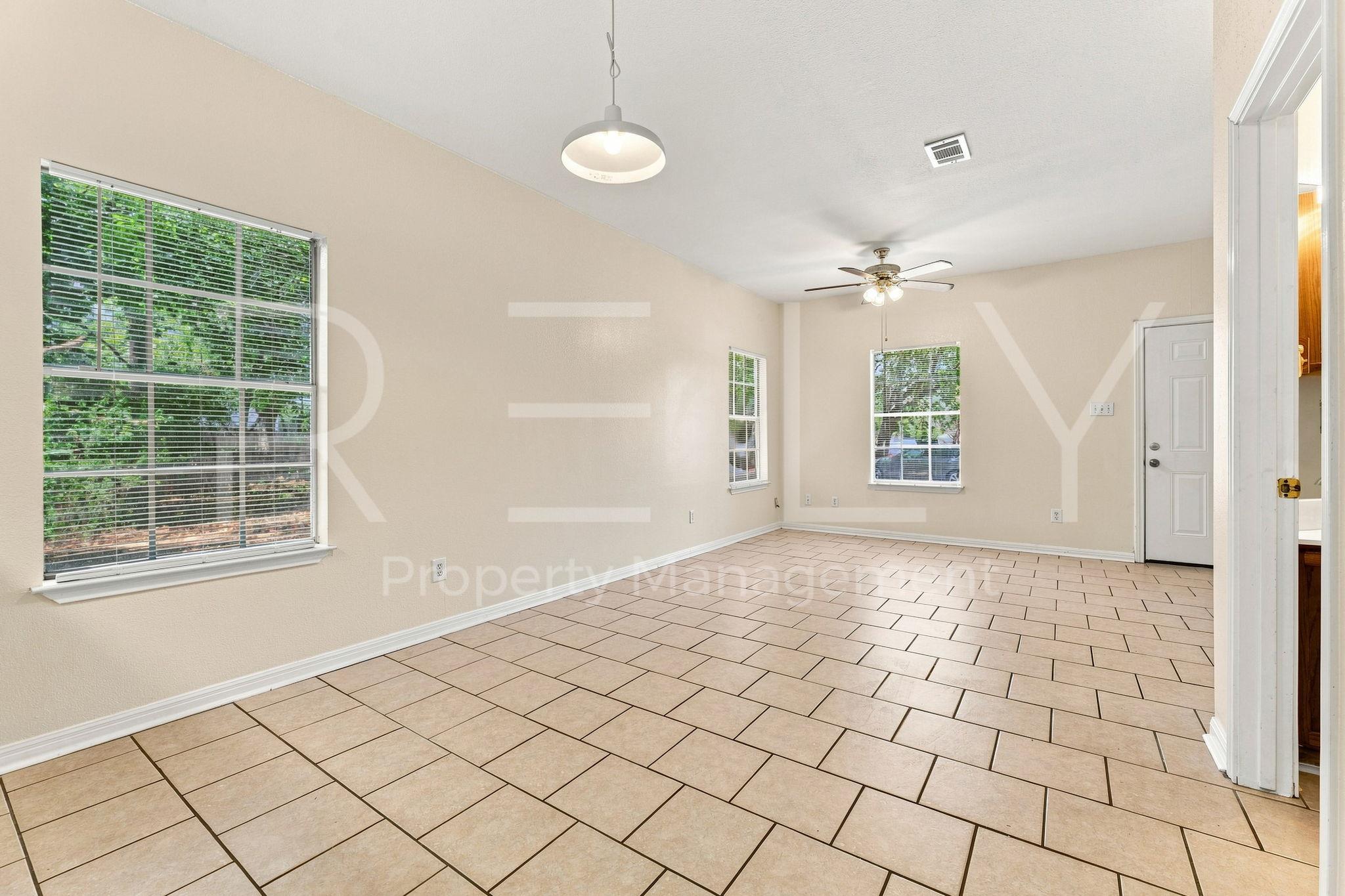 2908 Whisper Oaks Ln None #b Property Photo 18