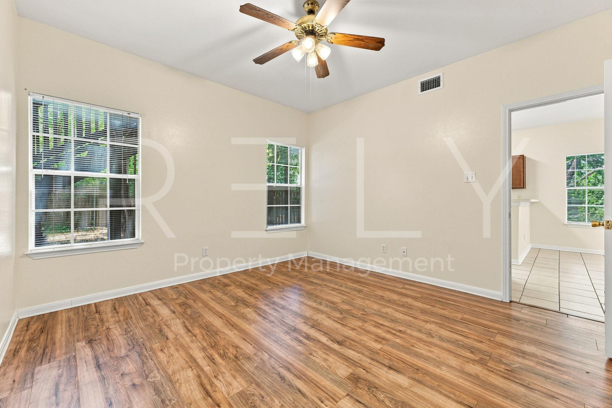 2908 Whisper Oaks Ln None #b Property Photo 20