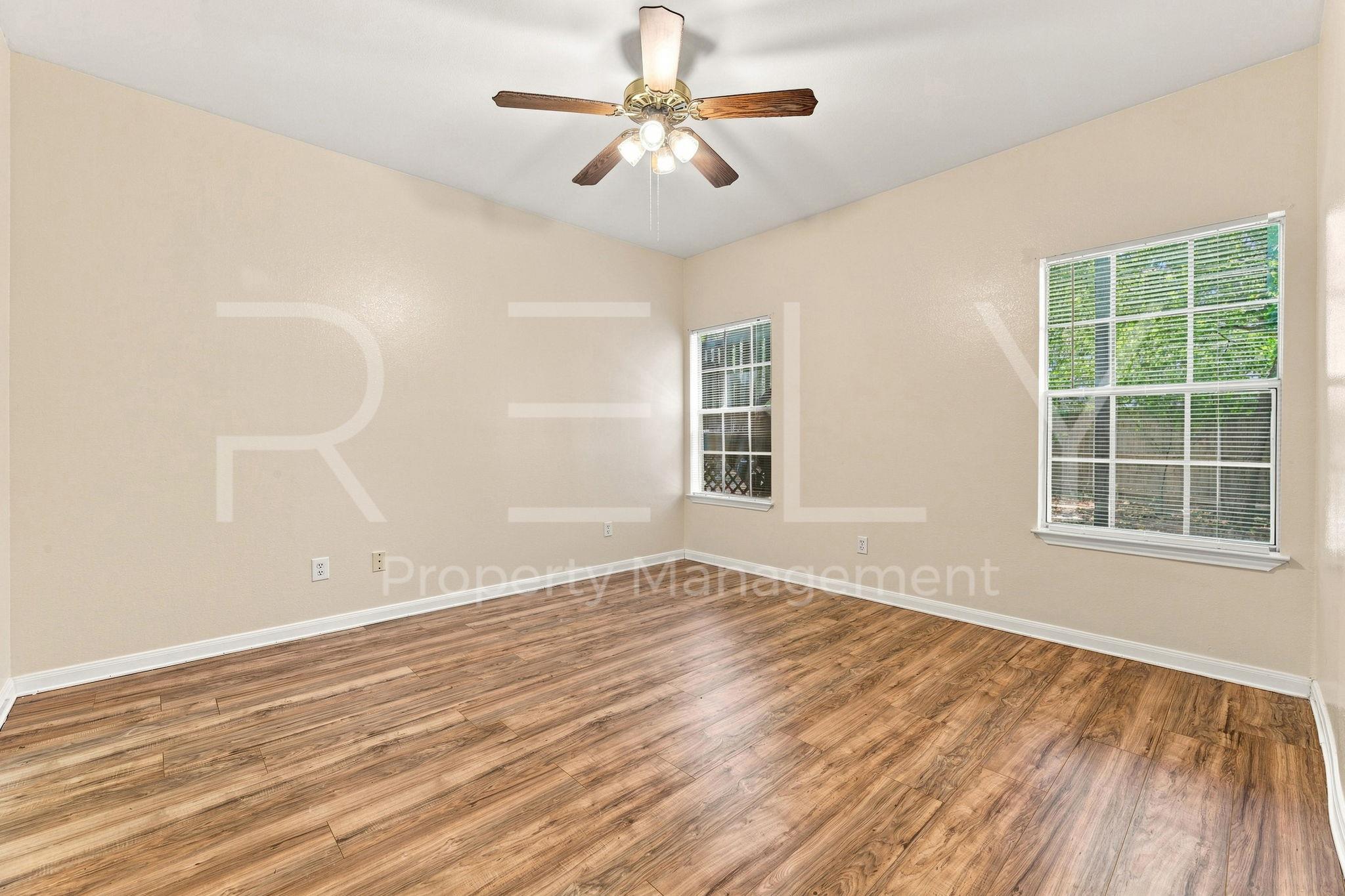 2908 Whisper Oaks Ln None #b Property Photo 21