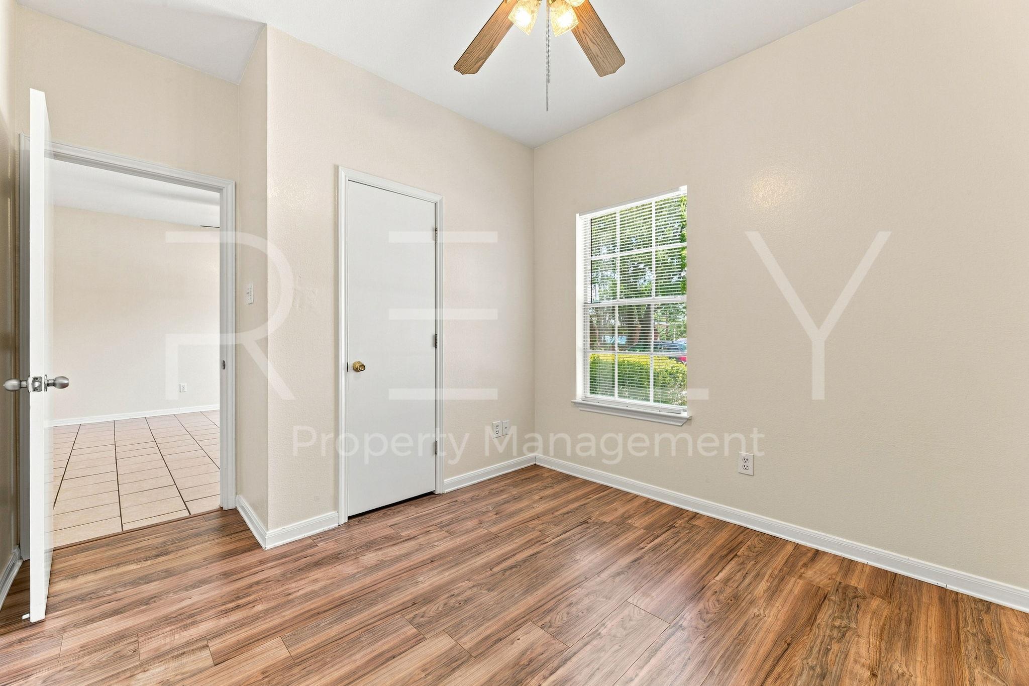 2908 Whisper Oaks Ln None #b Property Photo 27