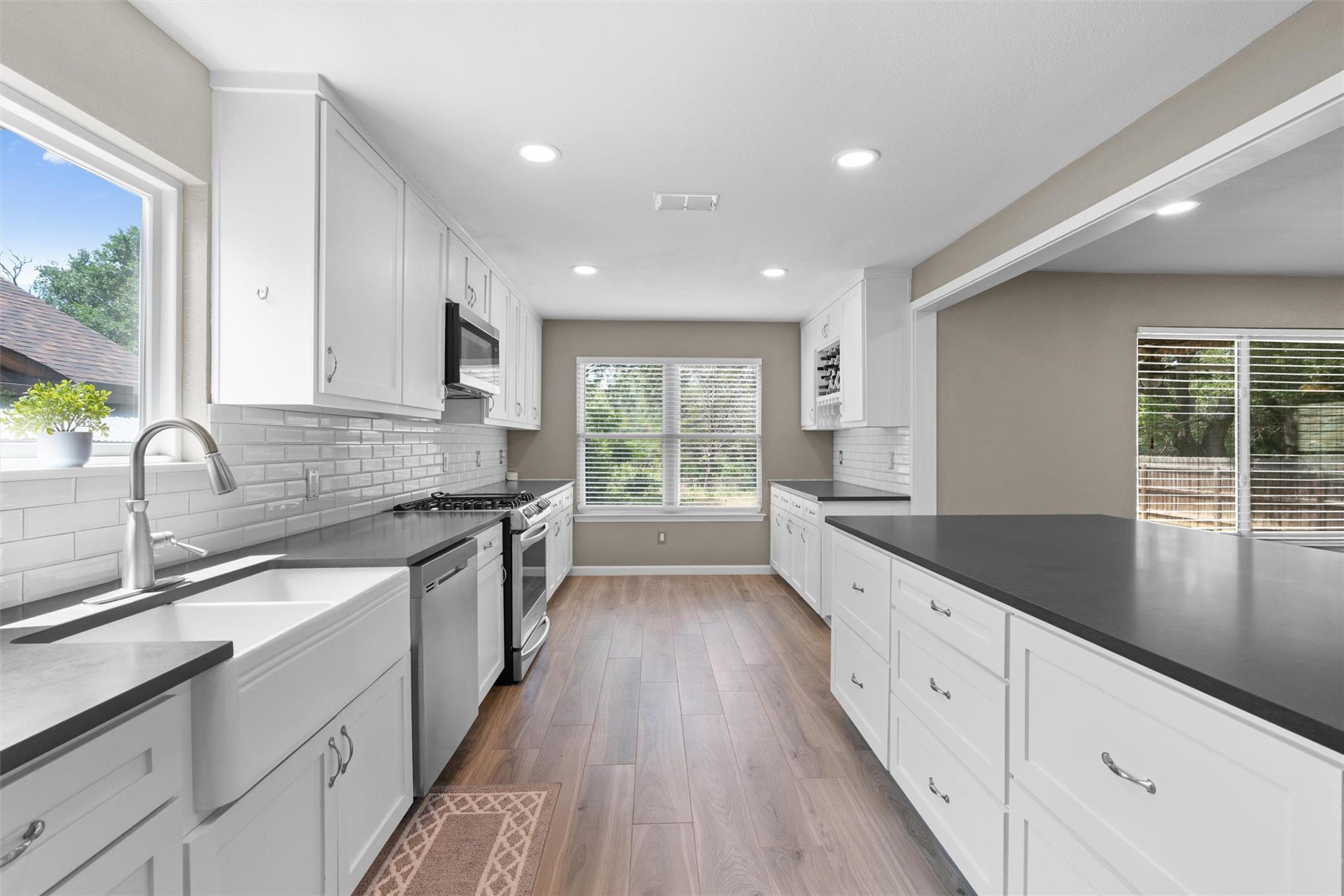 6551 Fair Valley Trl Property Photo 1