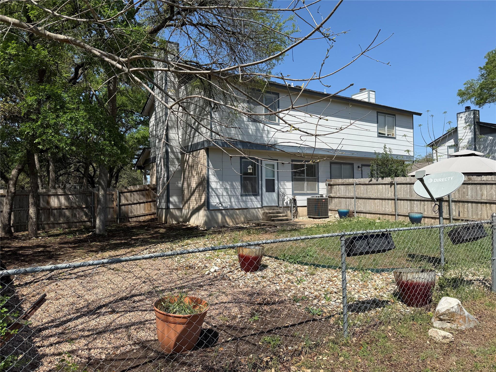 6109 Parkwood Dr A Property Photo