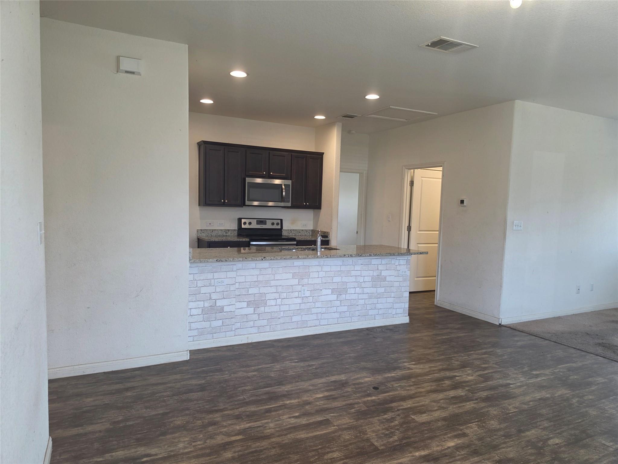 13801 Mark Christopher Way Property Photo 3