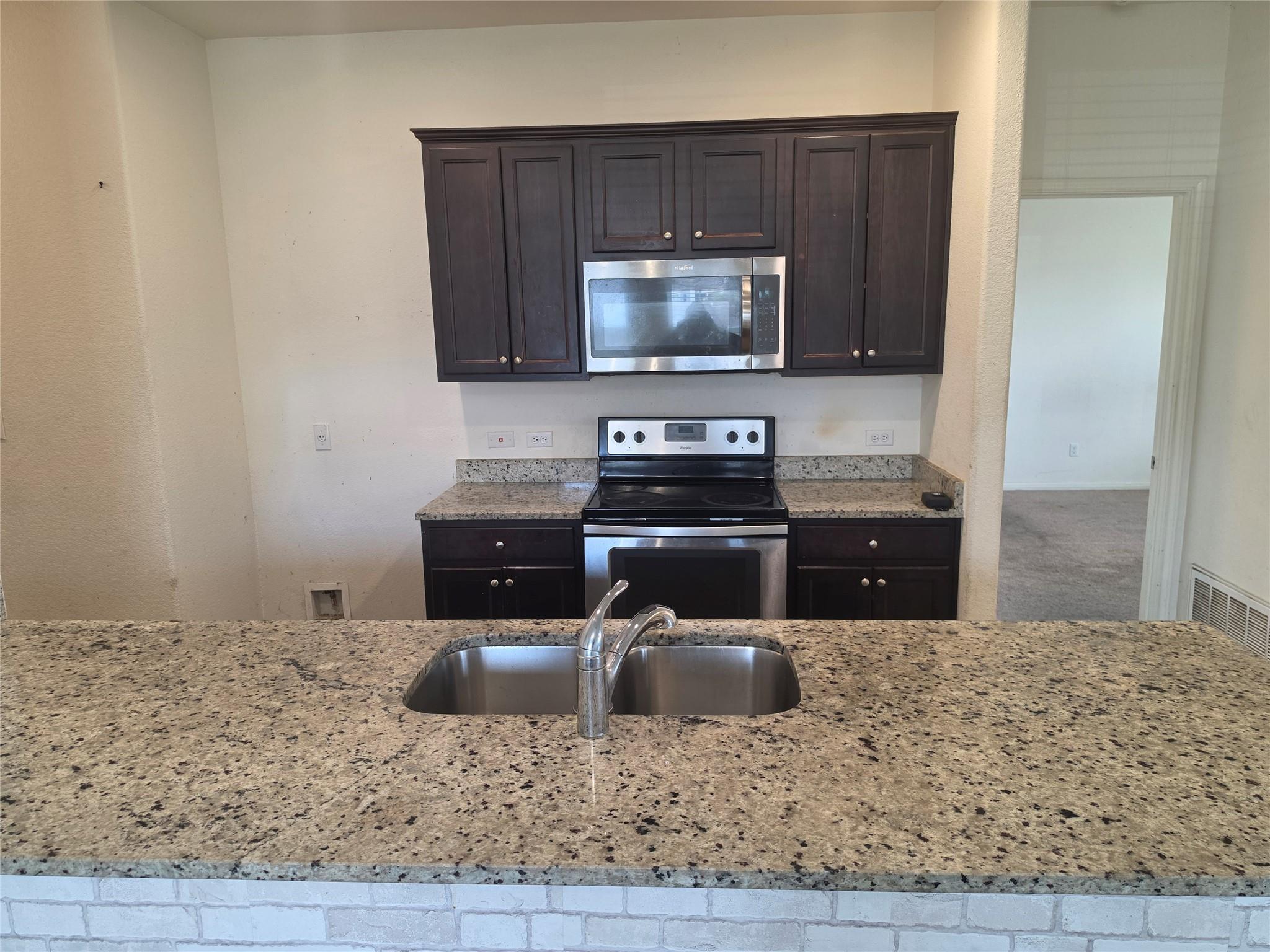 13801 Mark Christopher Way Property Photo 4