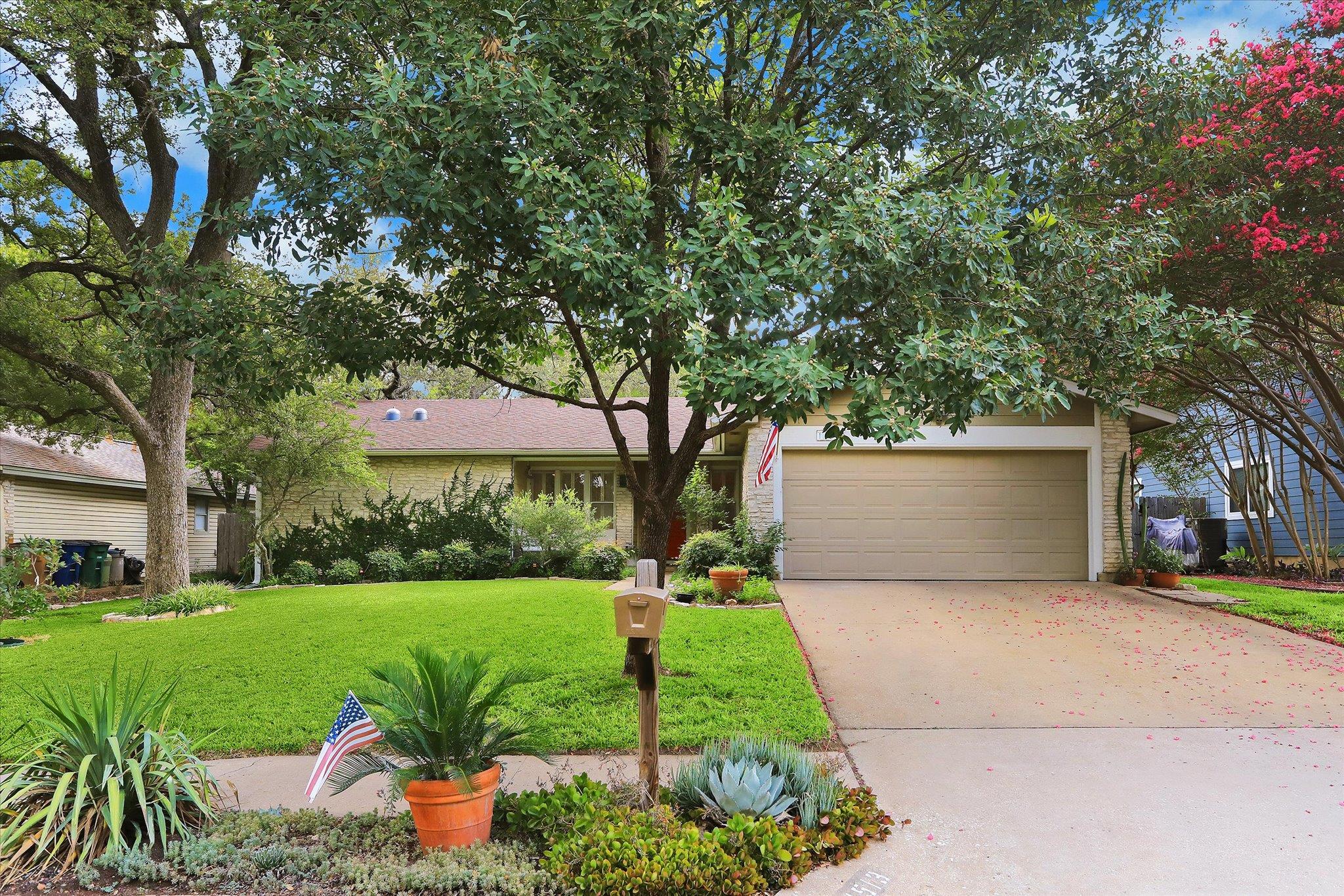 11513 Heathrow Dr Property Photo 1