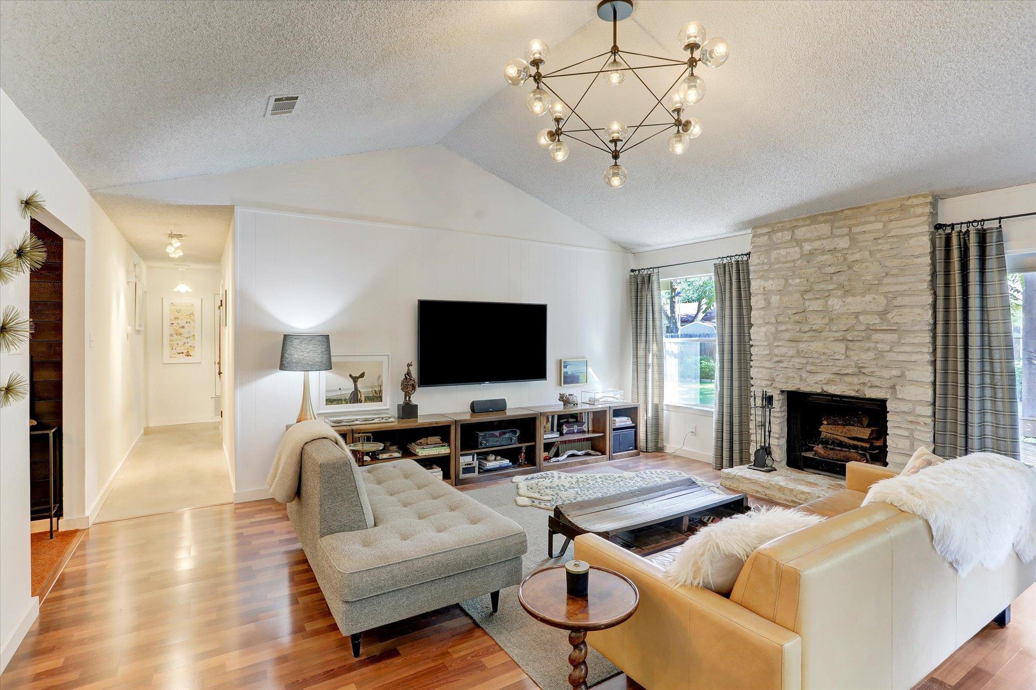 11513 Heathrow Dr Property Photo 8