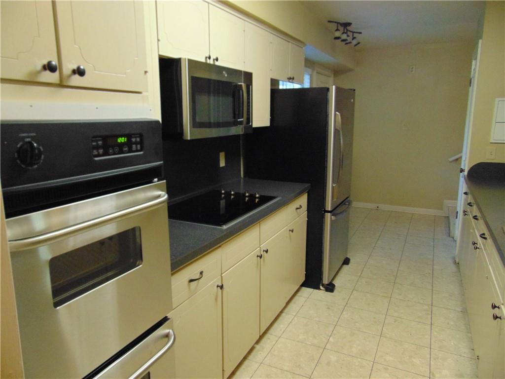 2516 Enfield Rd #101 Property Photo 7