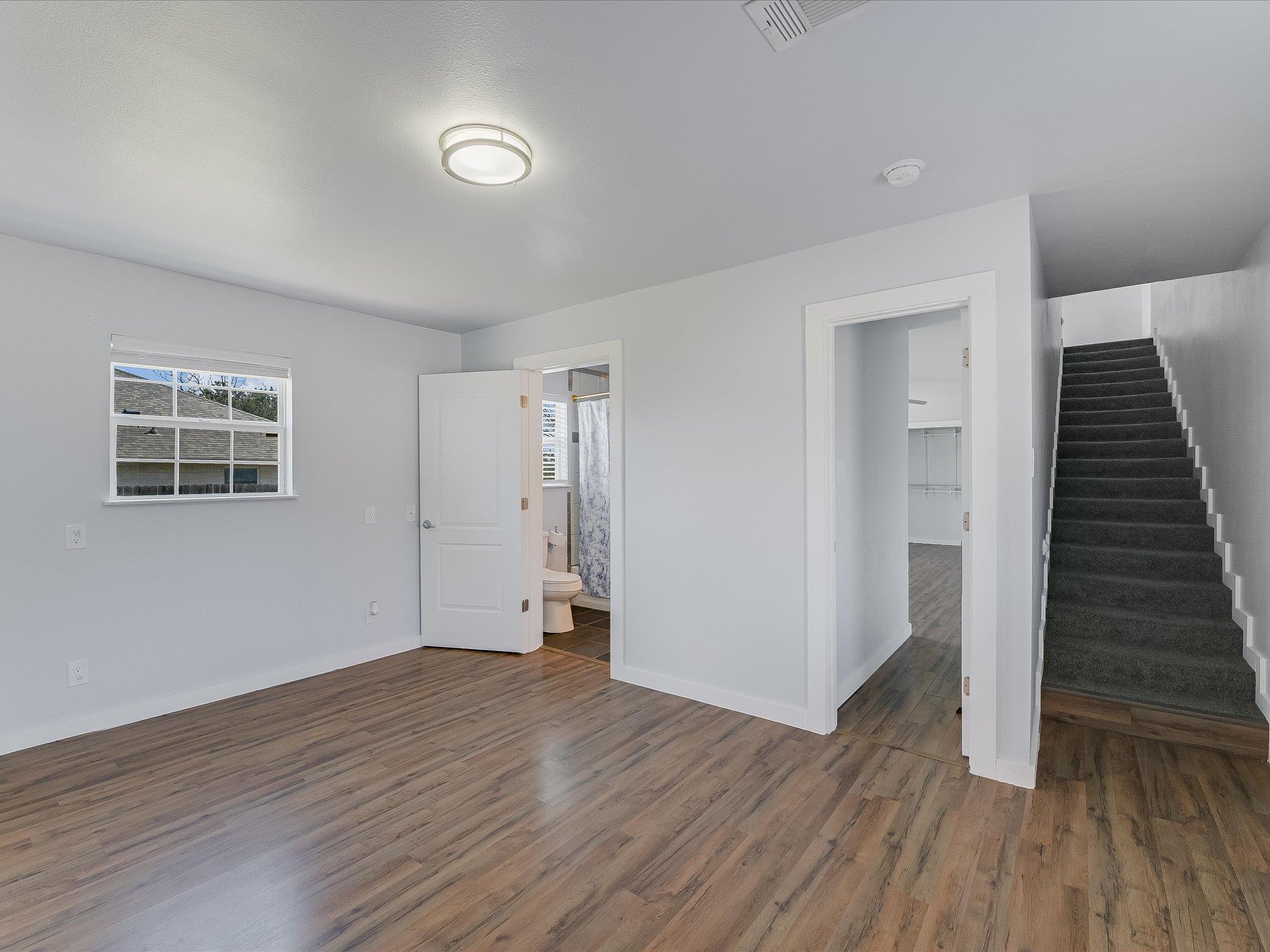 155 Travis Ln Property Photo 7