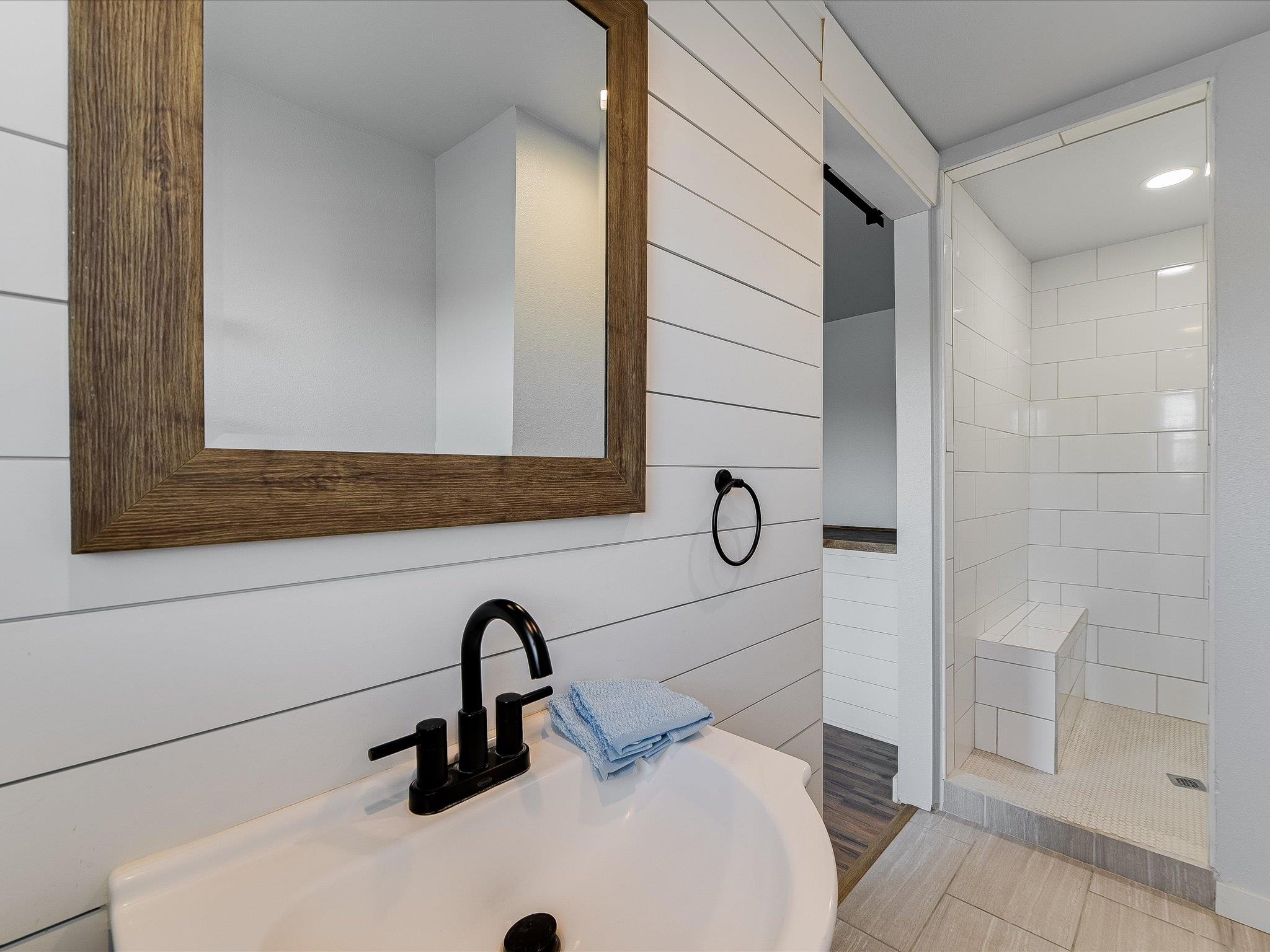 155 Travis Ln Property Photo 13