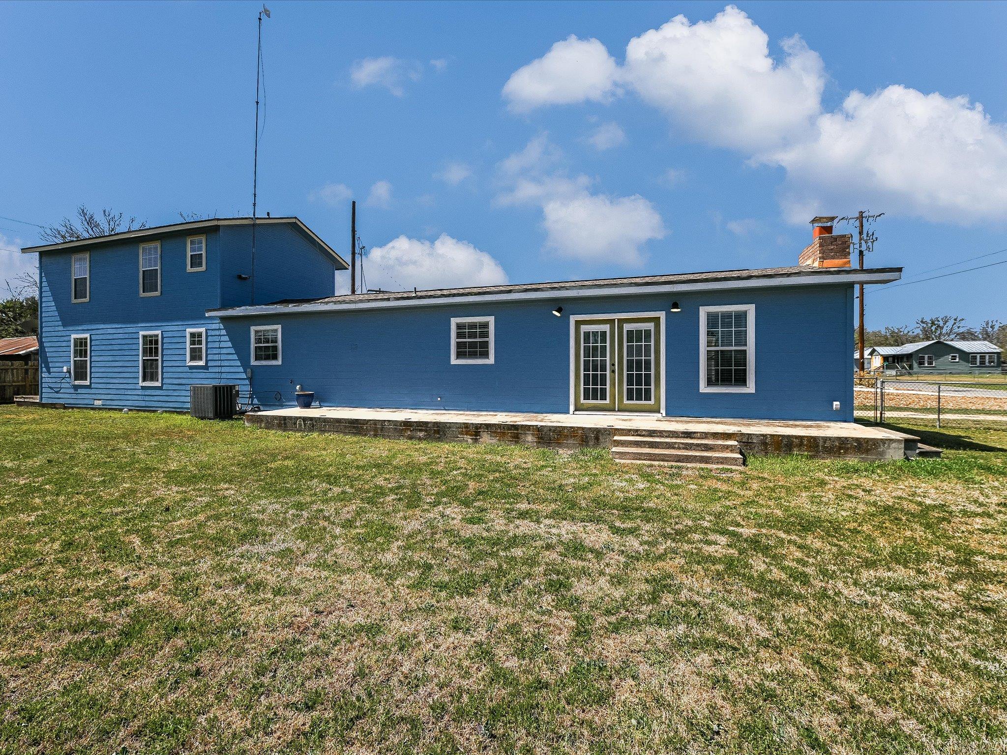 155 Travis Ln Property Photo 17