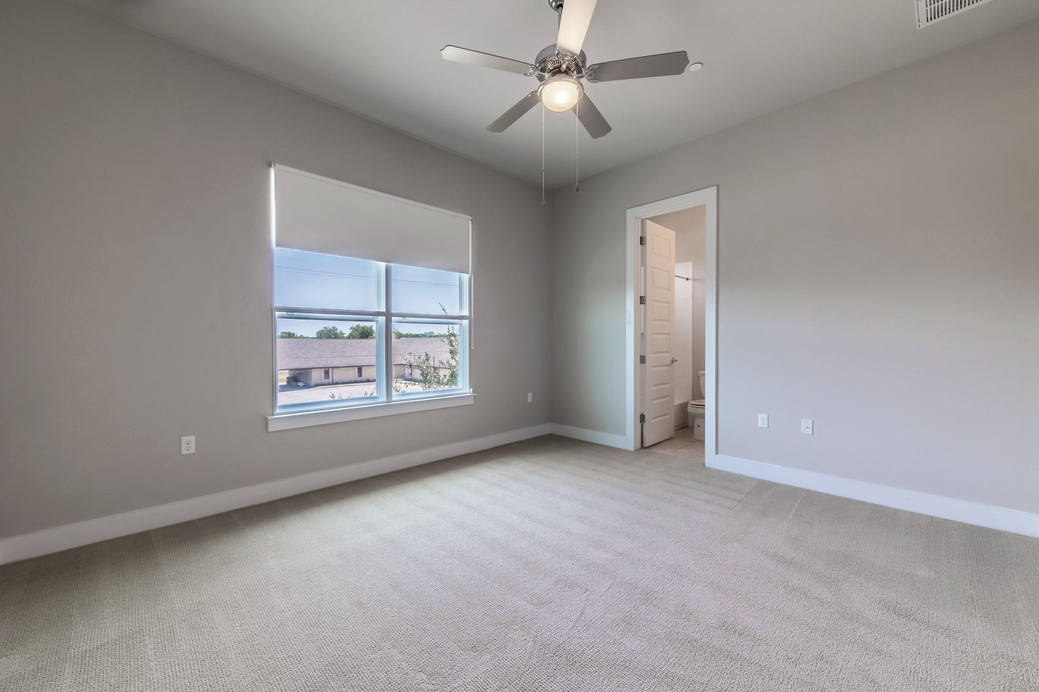 3108 E 51st St #701 Property Photo 15