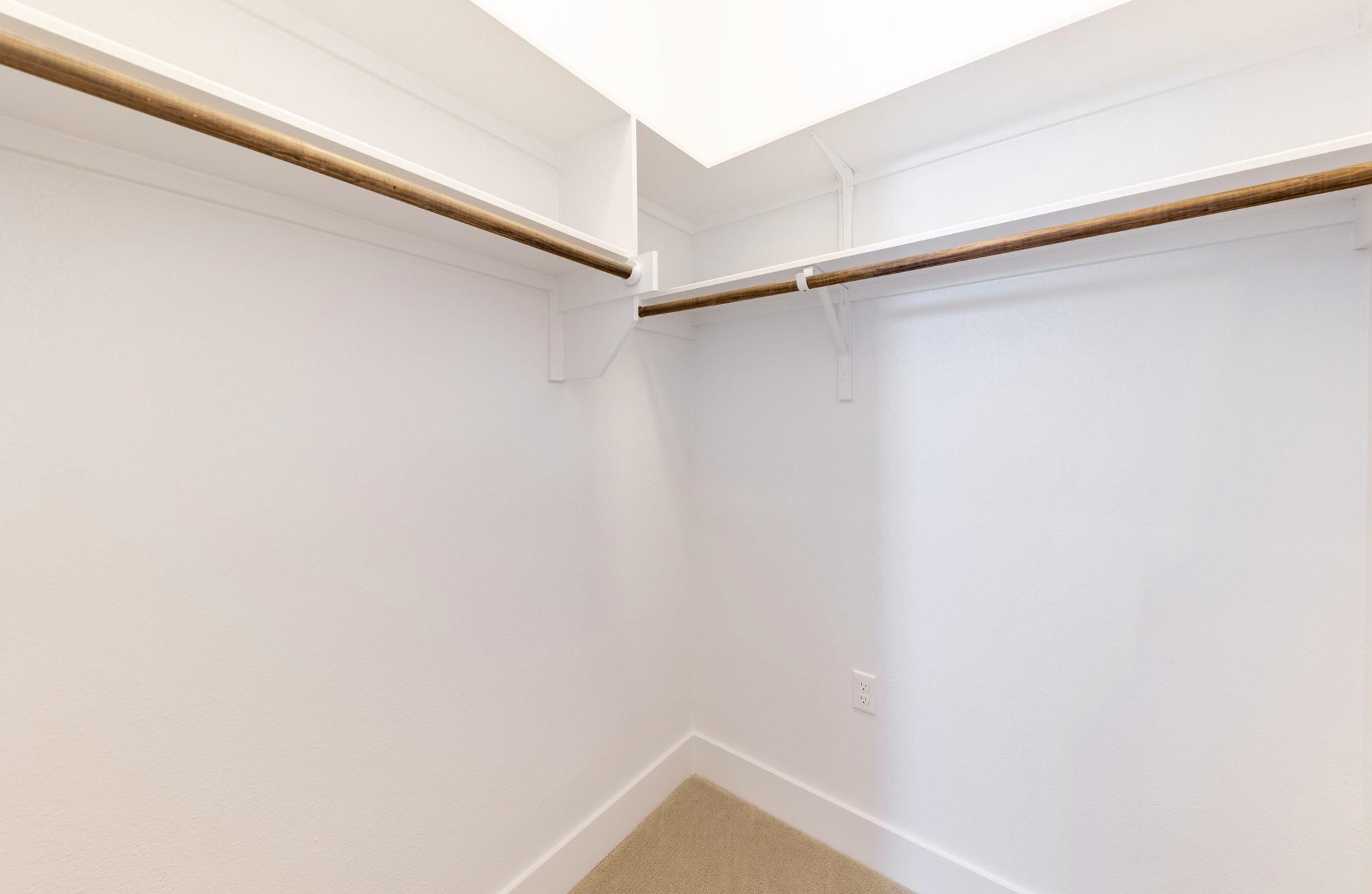 3108 E 51st St #701 Property Photo 16