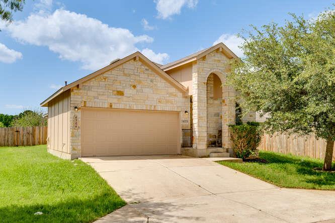 4504 Halliday Ave Property Photo 1