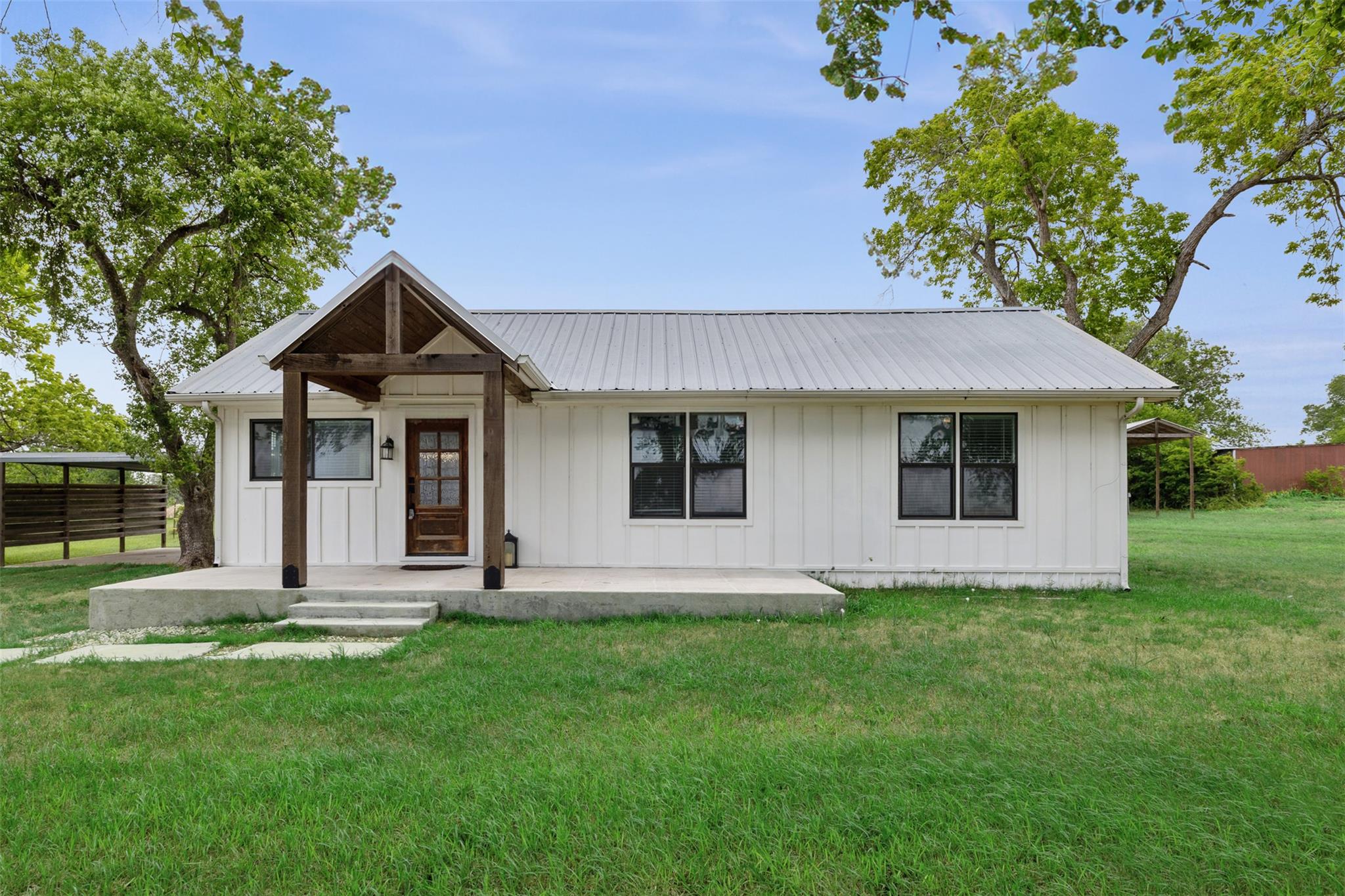 5530 Us Highway 90a Property Photo