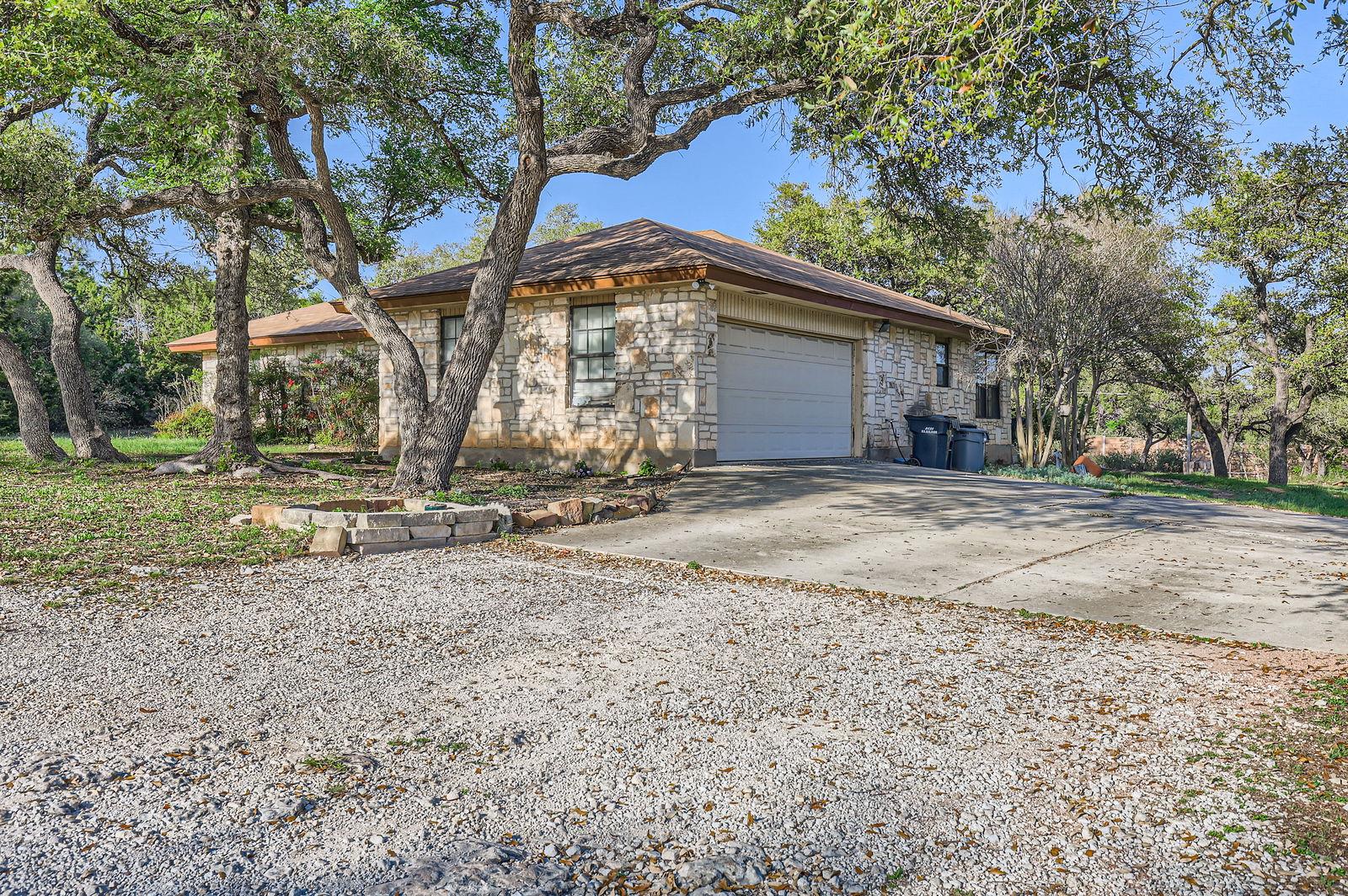 1304 Breakaway Rd Property Photo 3