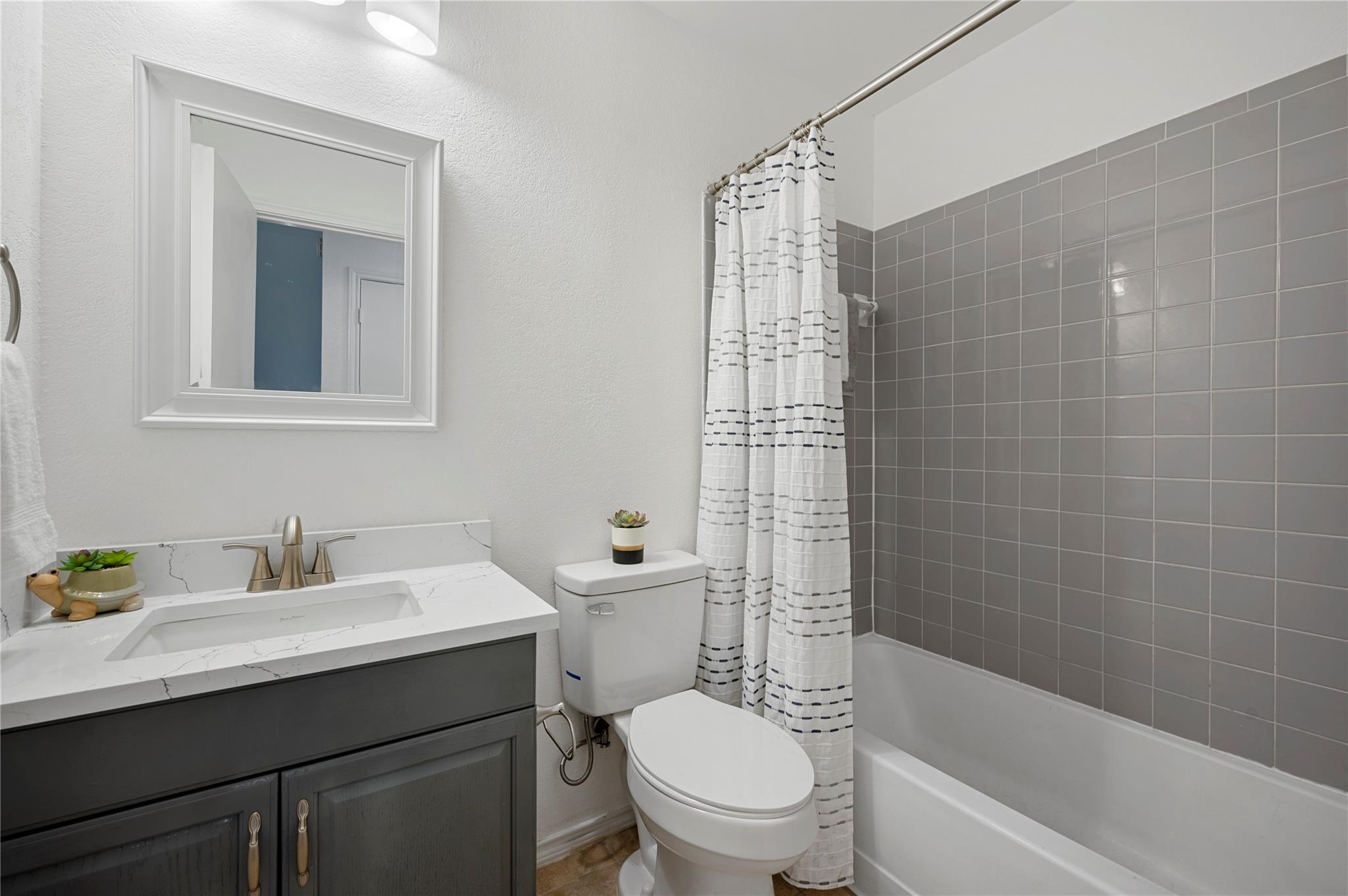 7705 Grovedale Trl Property Photo 22
